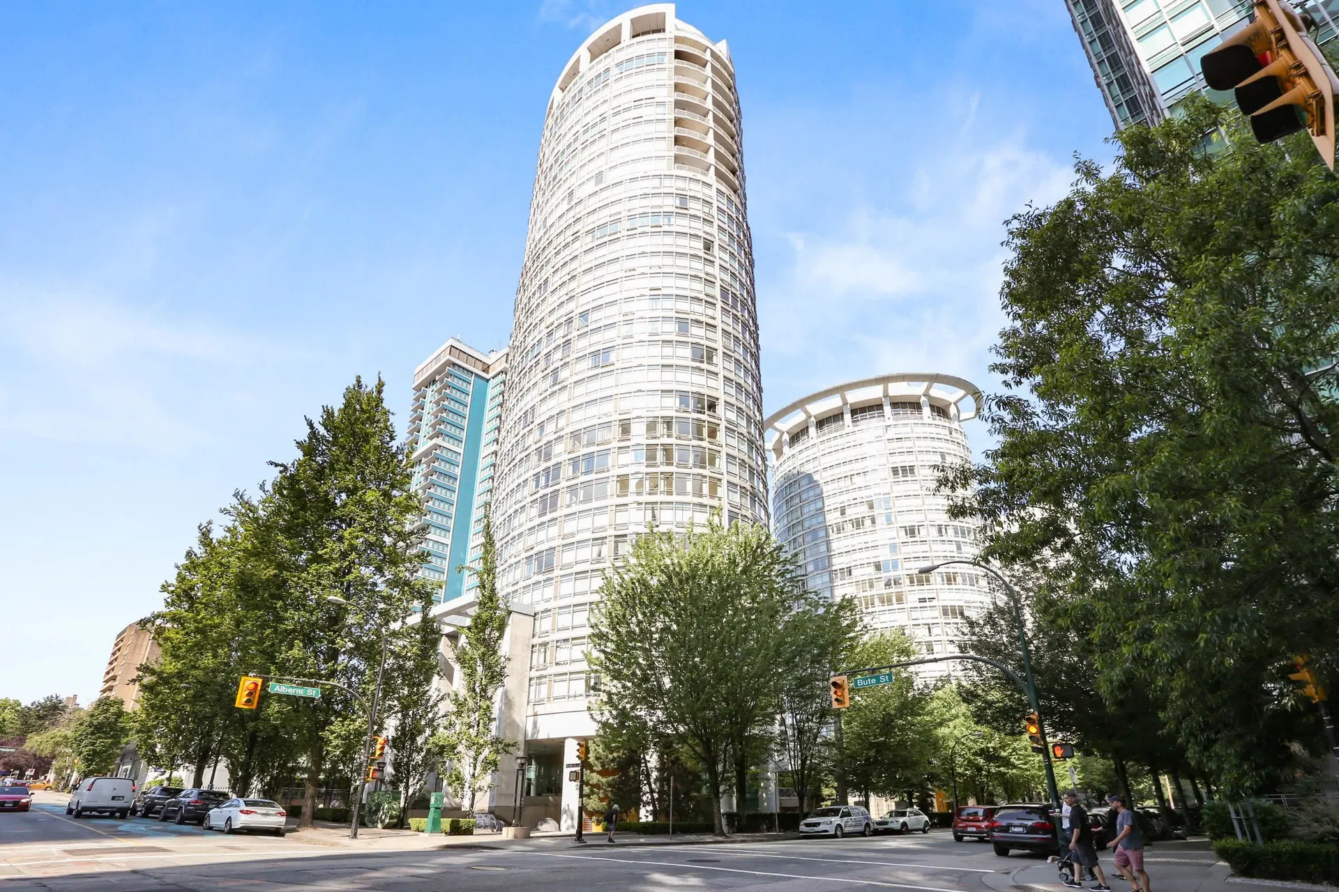Photo 1 of 20 at #1203 – 1200 Alberni Street