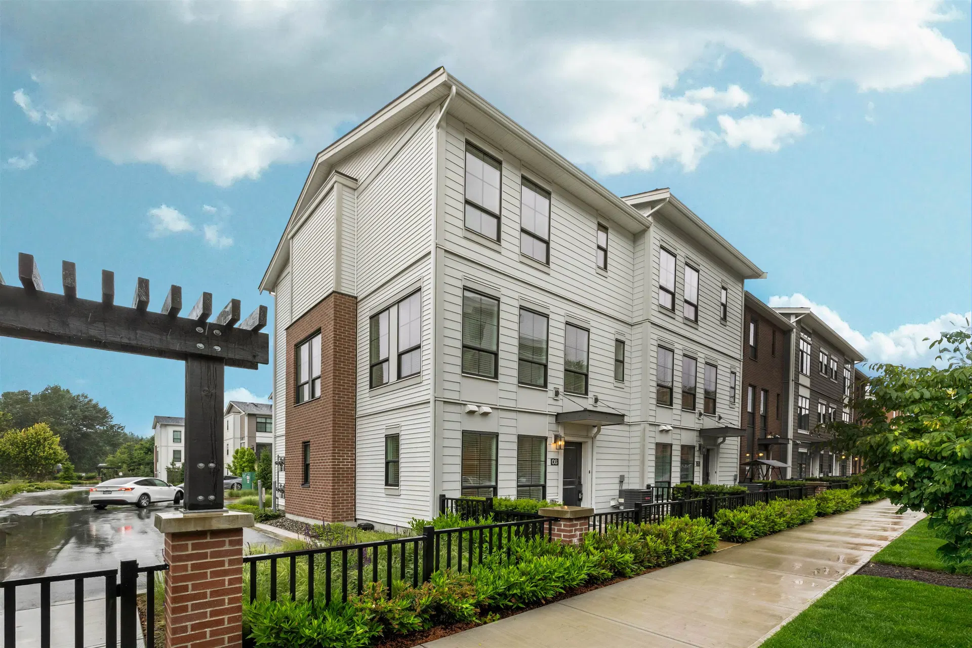 Photo 1 of 40 at #6 – 2774 Montrose Avenue