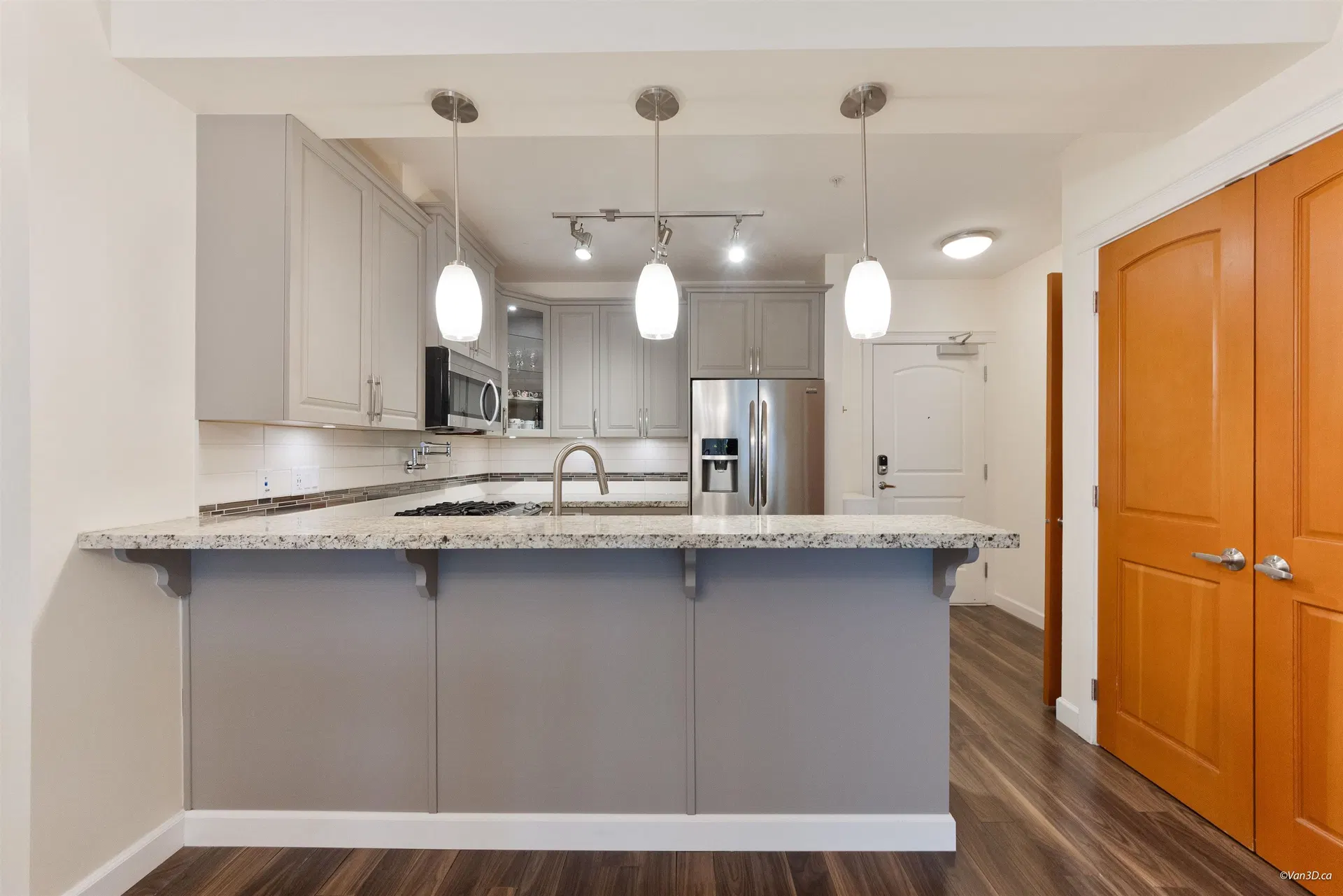 Photo 5 of 31 at #316 – 8157 207 Street