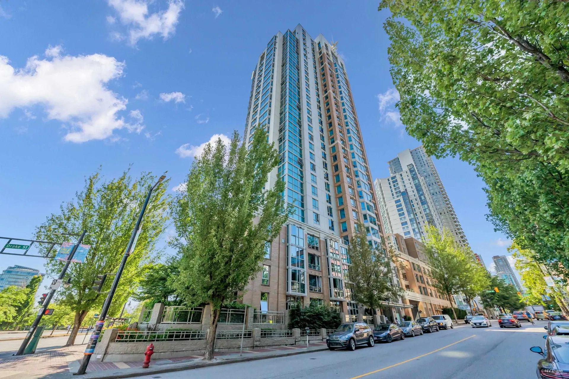 #507 – 388 Drake Street