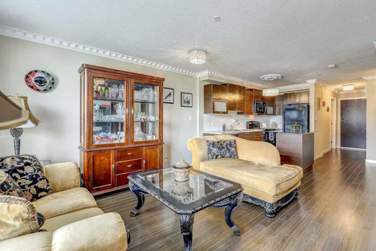 Photo 4 of 26 at #324 – 10707 139 Street