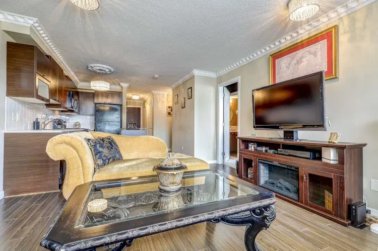 Photo 5 of 26 at #324 – 10707 139 Street