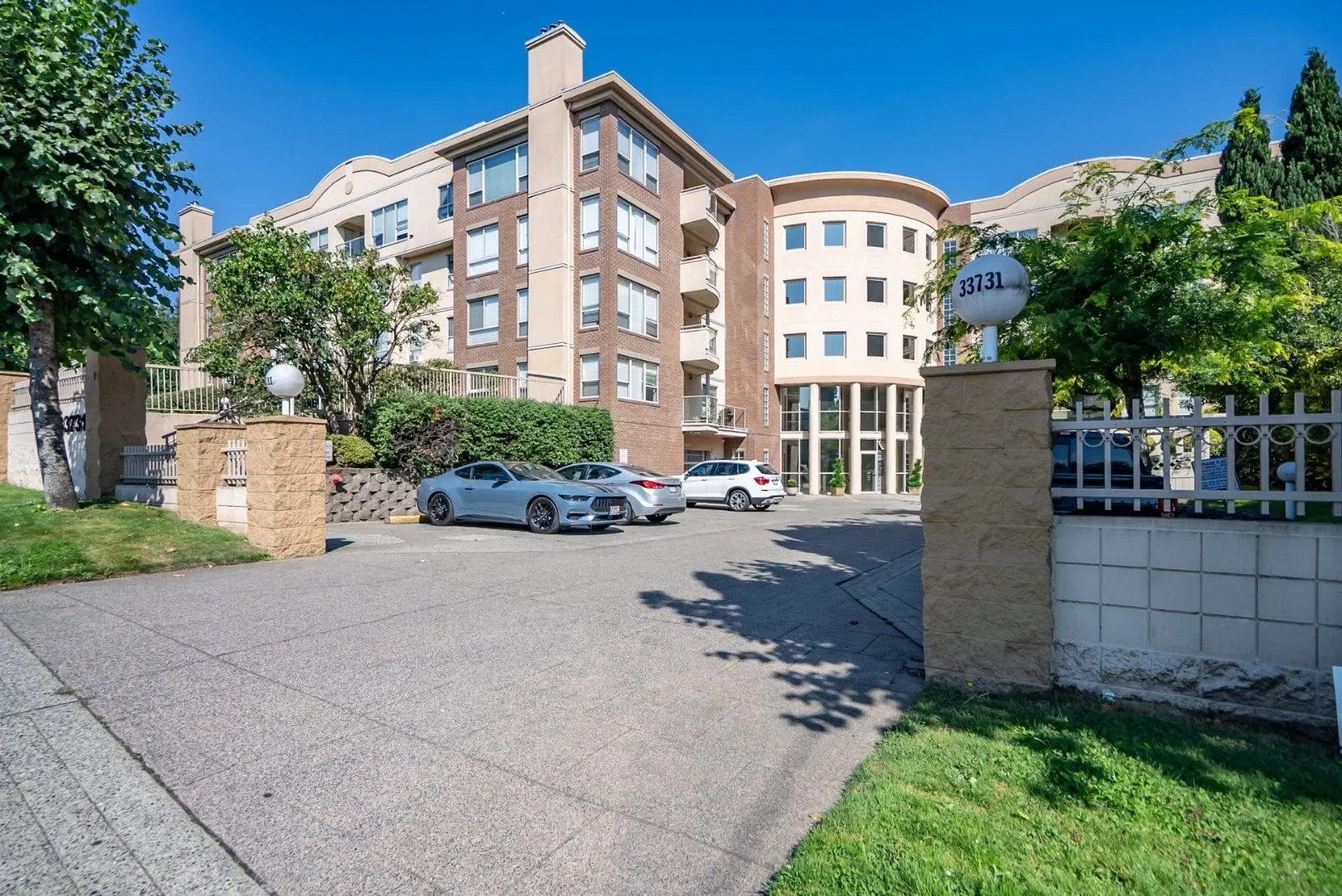 #304 – 33731 Marshall Road