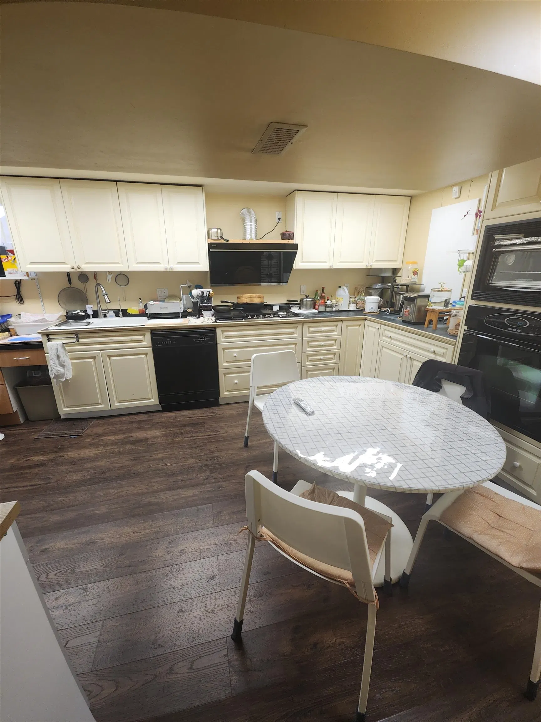 Photo 4 of 15 at 6291 Dickens Street