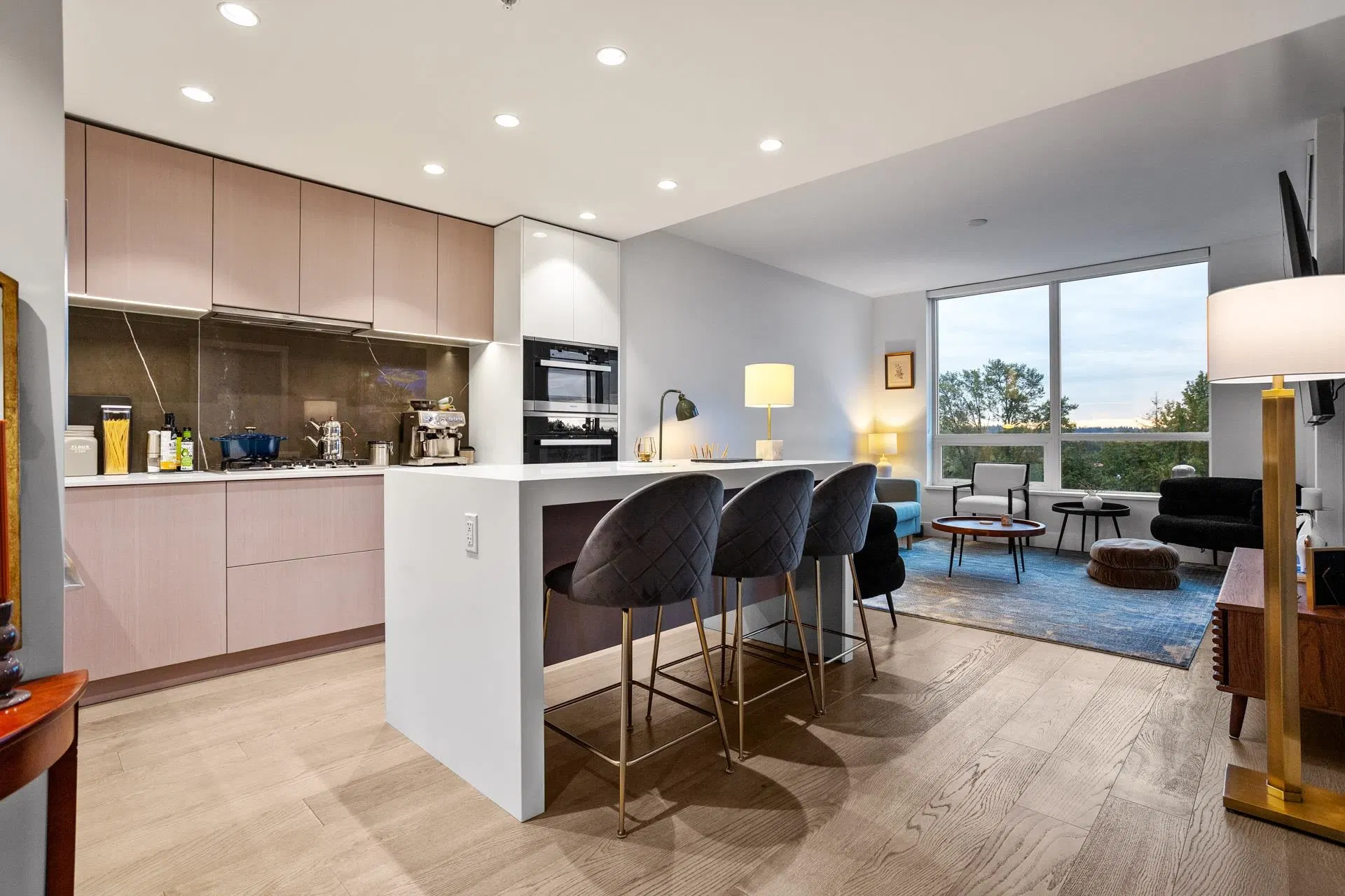 #805 – 1632 Lions Gate Lane