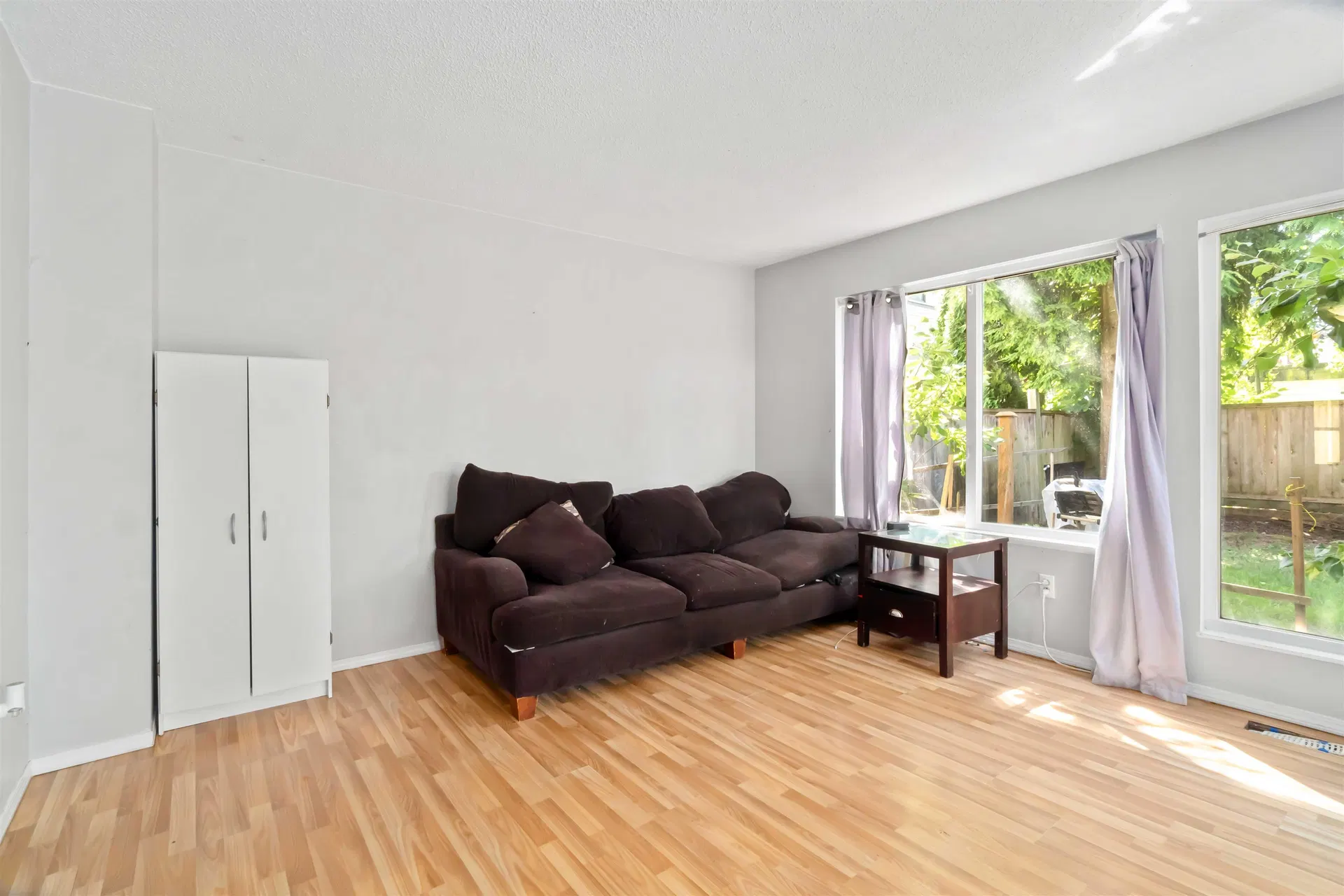 Photo 4 of 22 at 881 Pinebrook Place