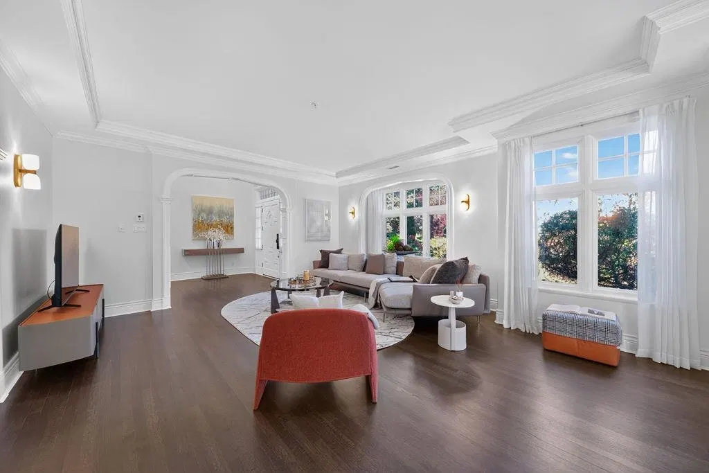 Photo 5 of 26 at 1568 W 32nd Avenue