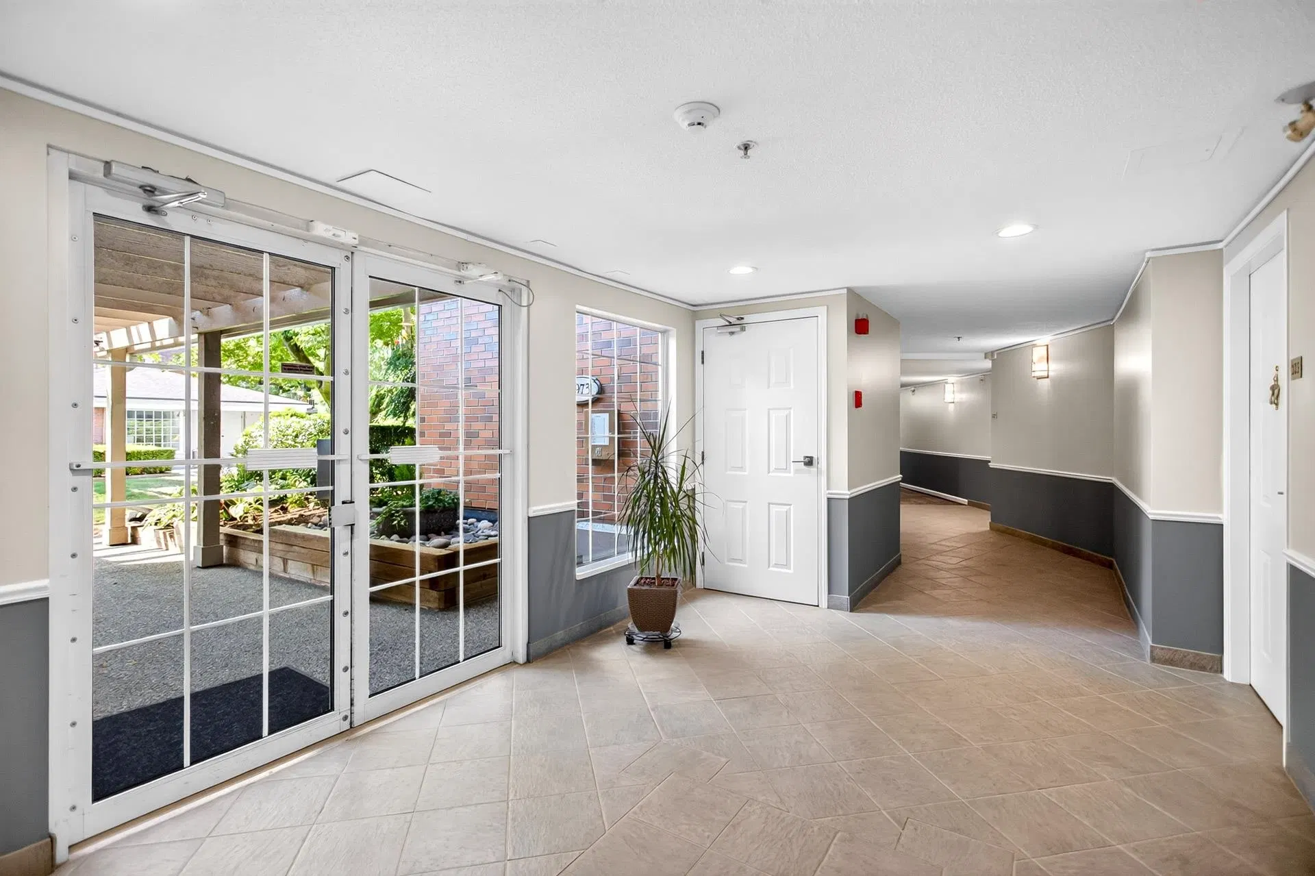 Photo 4 of 38 at #103 – 2973 Burlington Drive