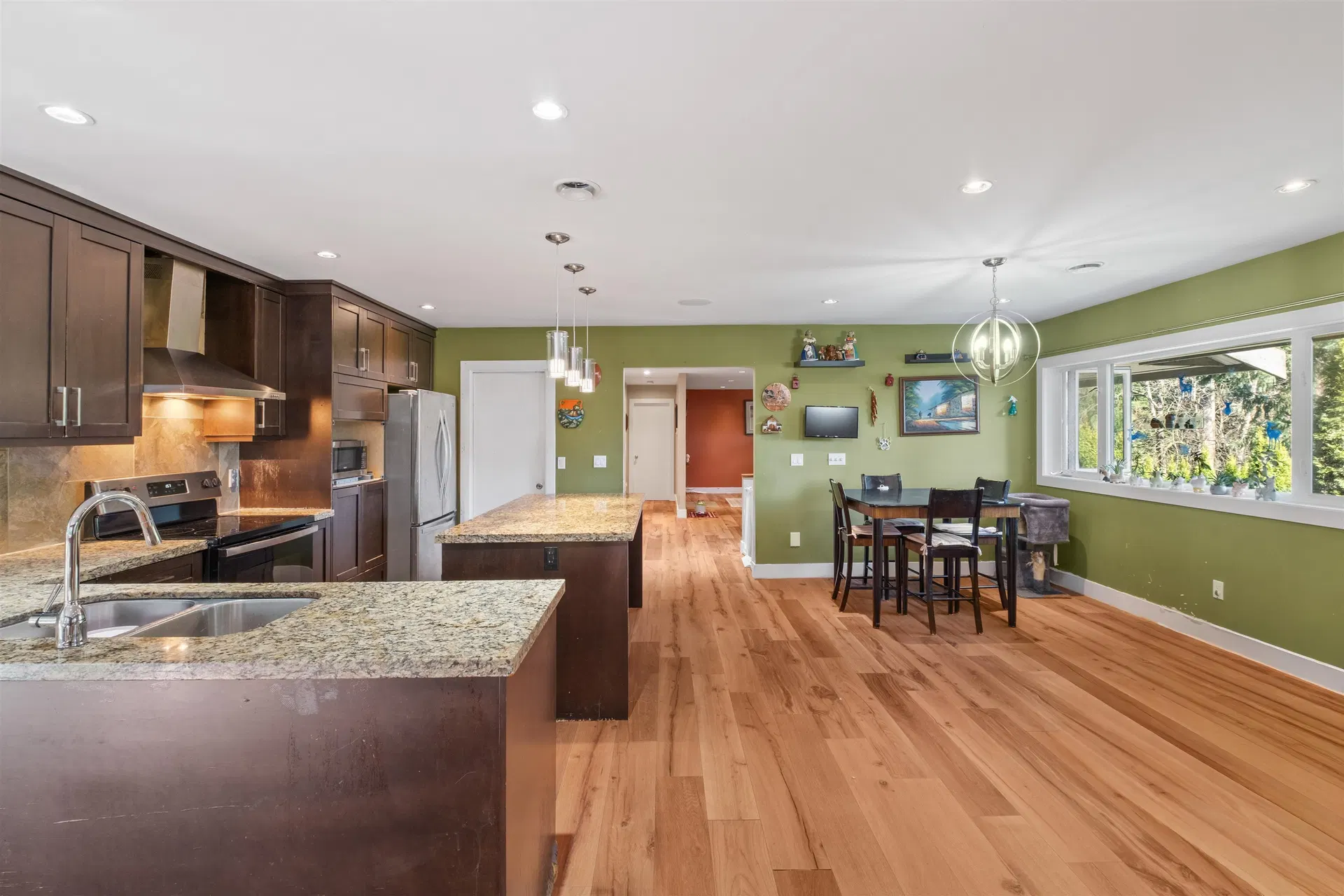 Photo 3 of 29 at 1329 Appin Road