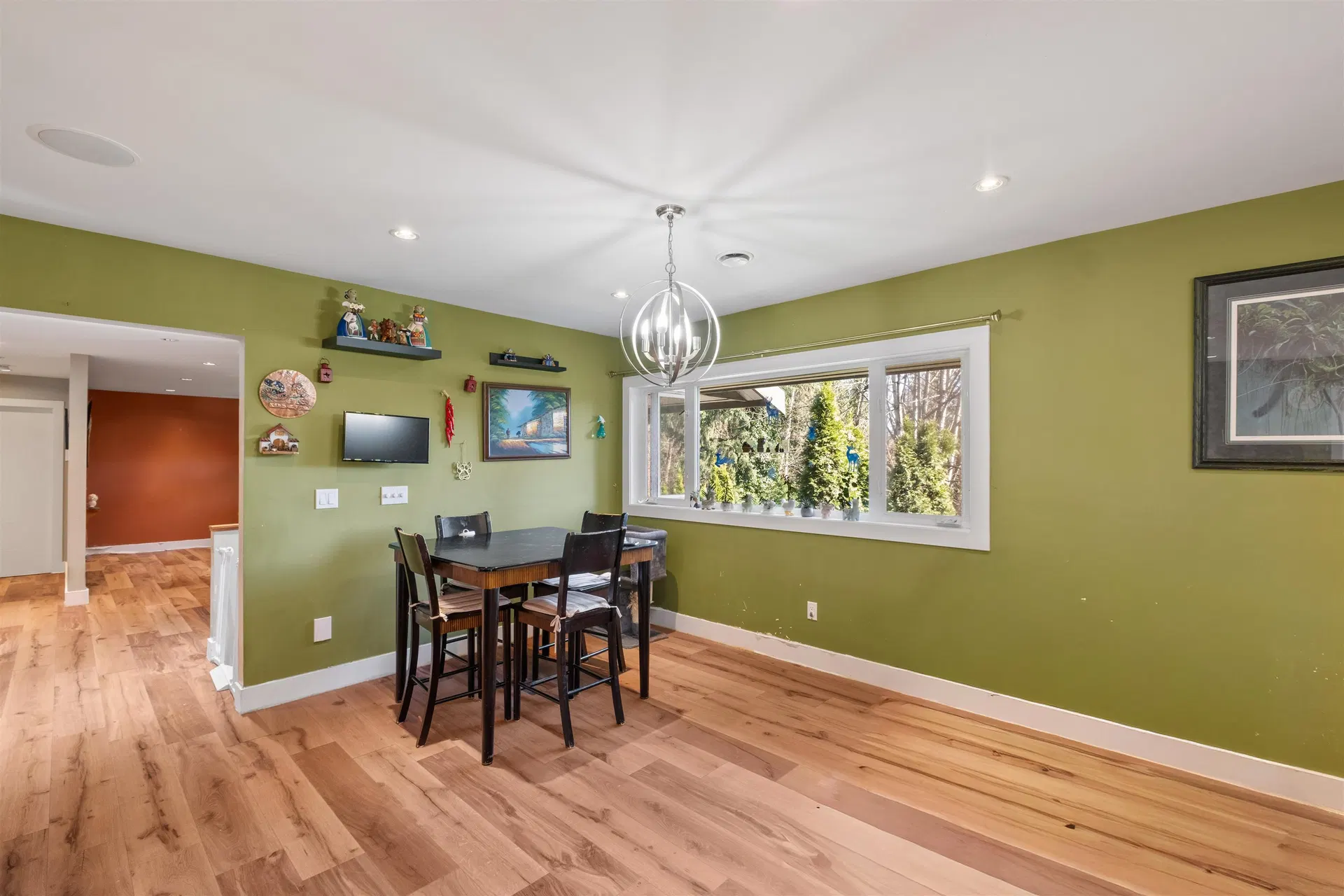 Photo 4 of 29 at 1329 Appin Road