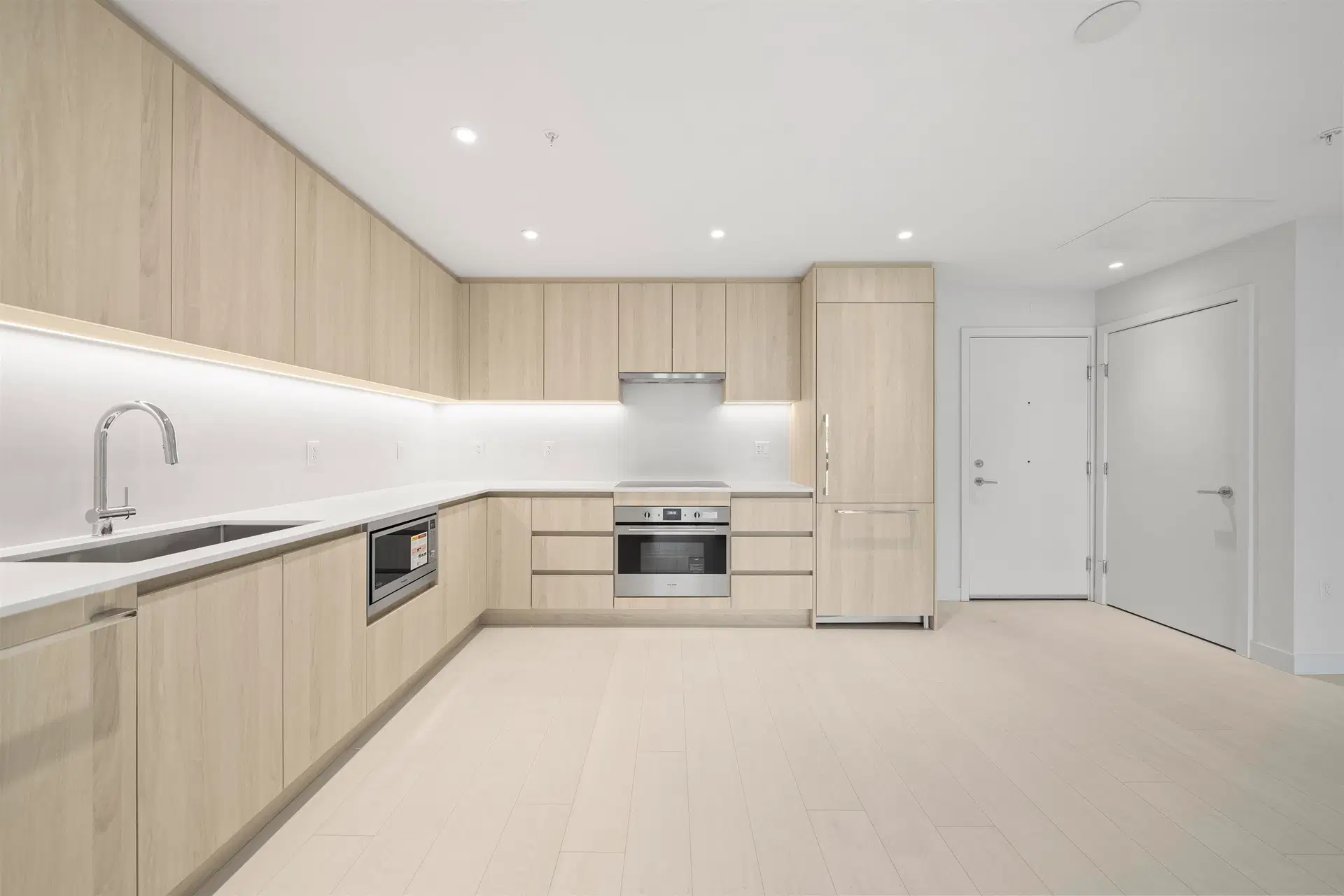 #111 – 4928 Quebec Street