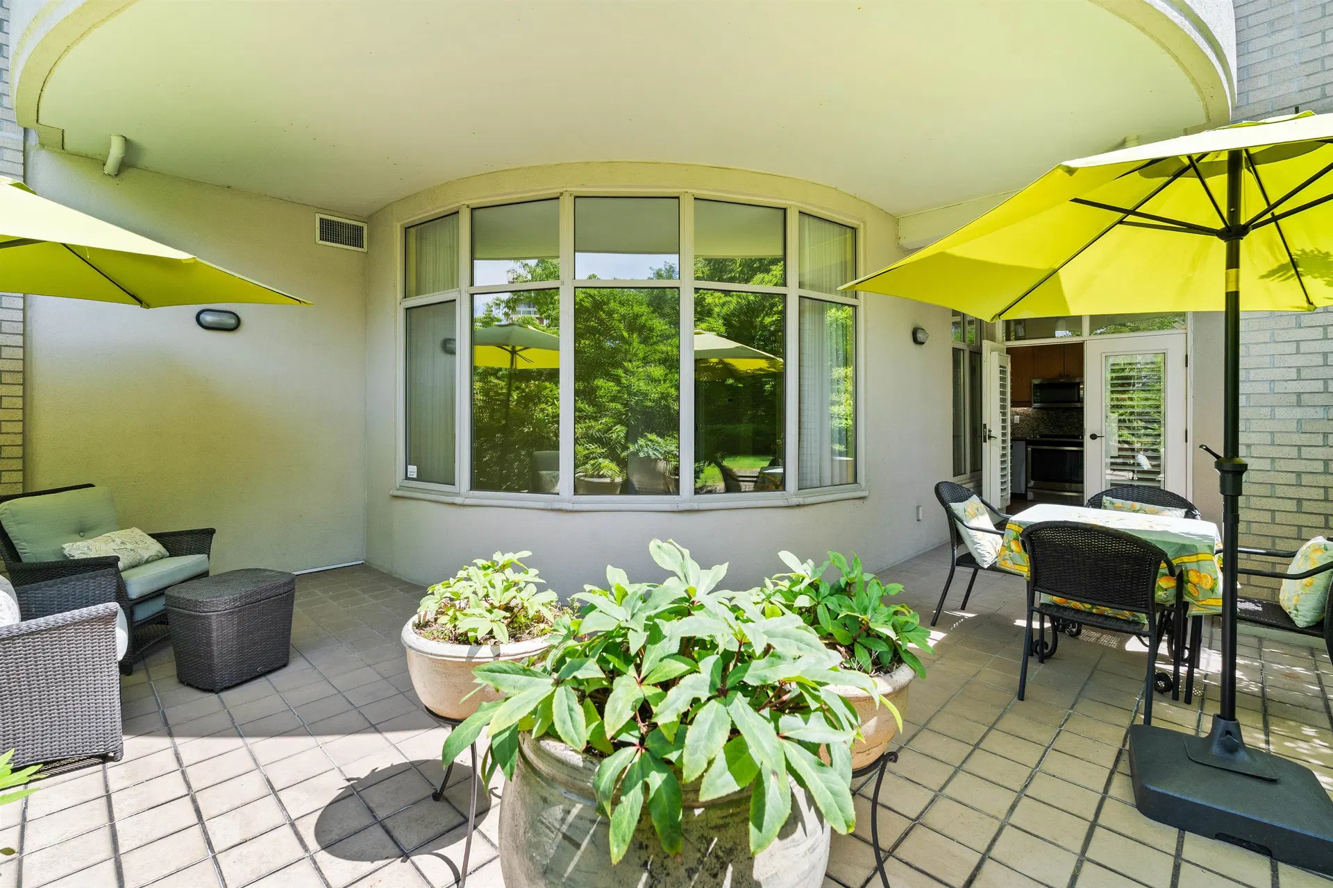 Photo 4 of 36 at #102 – 5850 Balsam Street