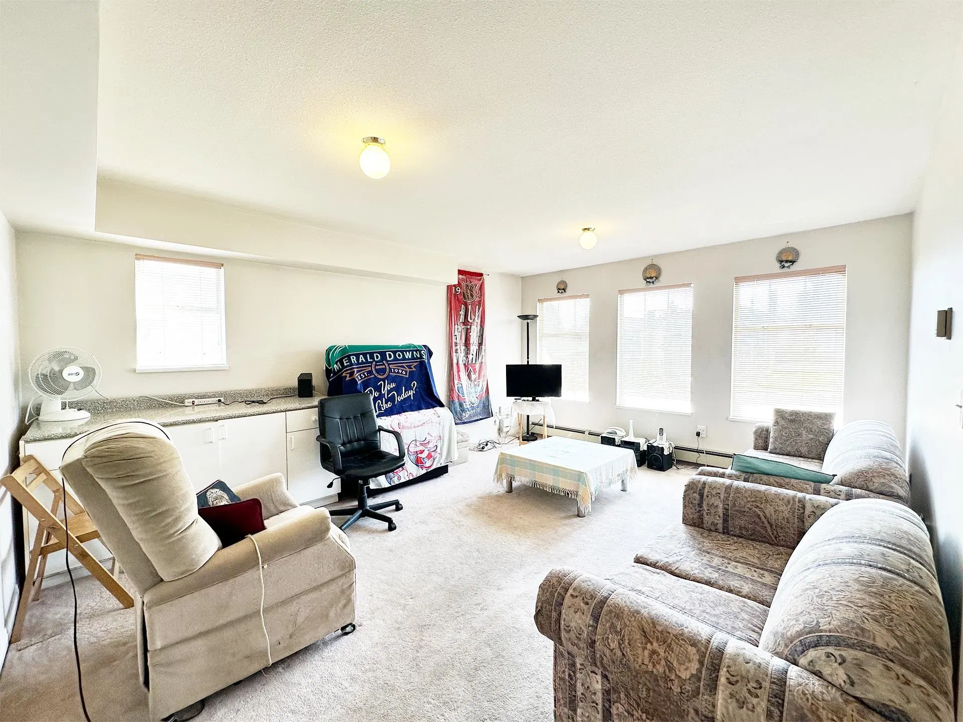 Photo 3 of 19 at 7674 Hilda Street