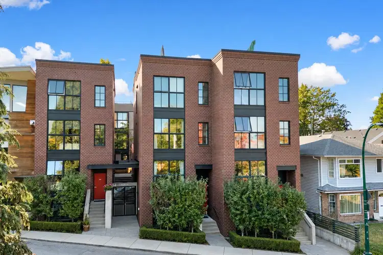 3431 Porter Street
