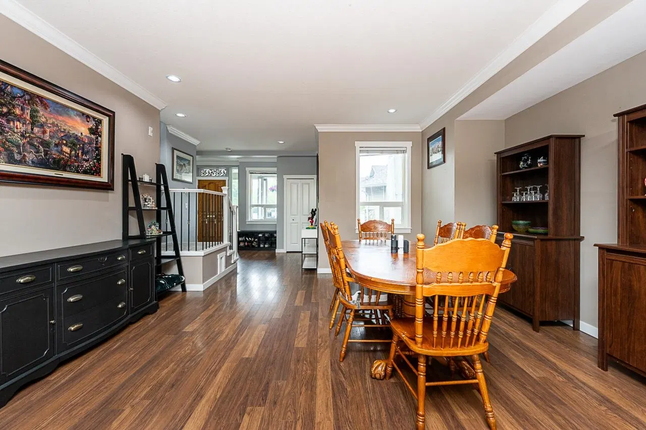 Photo 5 of 39 at 27144 25a Avenue