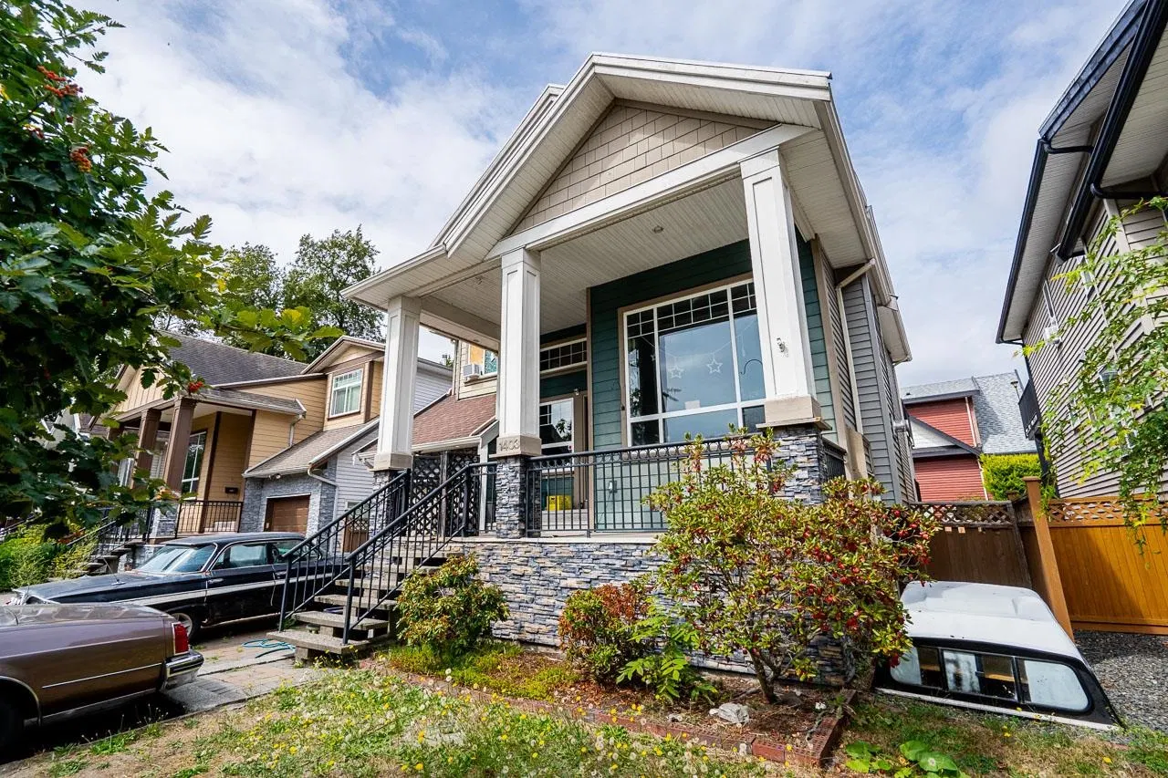 Photo 1 of 38 at 1403 Canil Avenue
