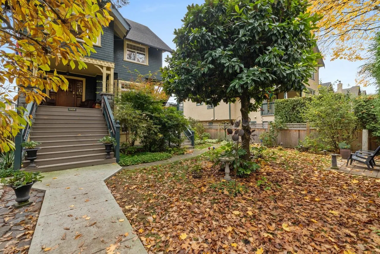 Photo 2 of 40 at 1820 W 11th Avenue