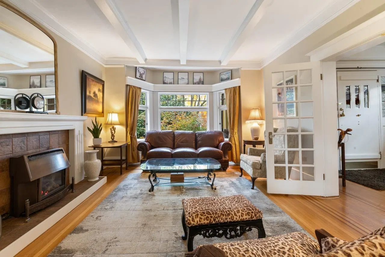 Photo 5 of 40 at 1820 W 11th Avenue