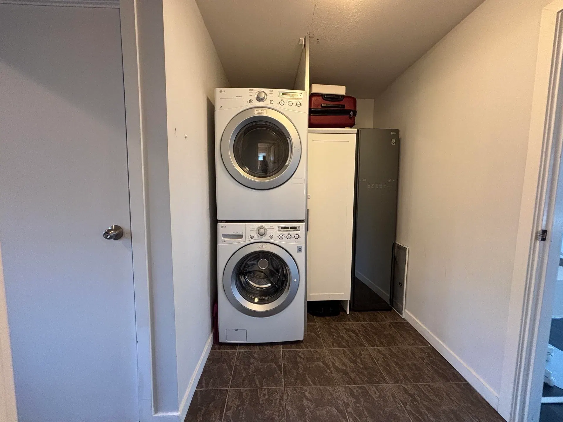 Photo 5 of 24 at 1588 E 41st Avenue