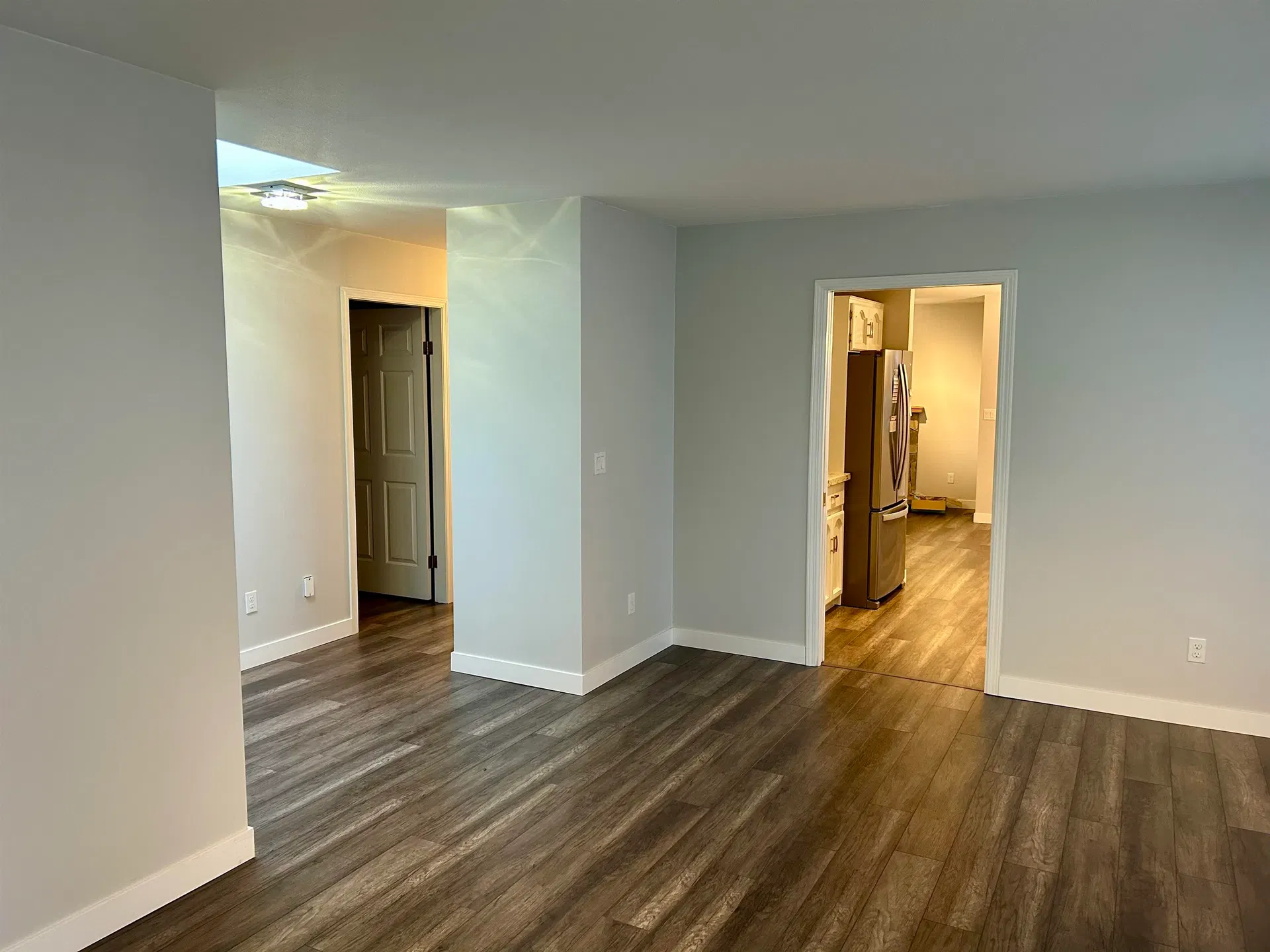 Photo 3 of 17 at 9419 159 Street