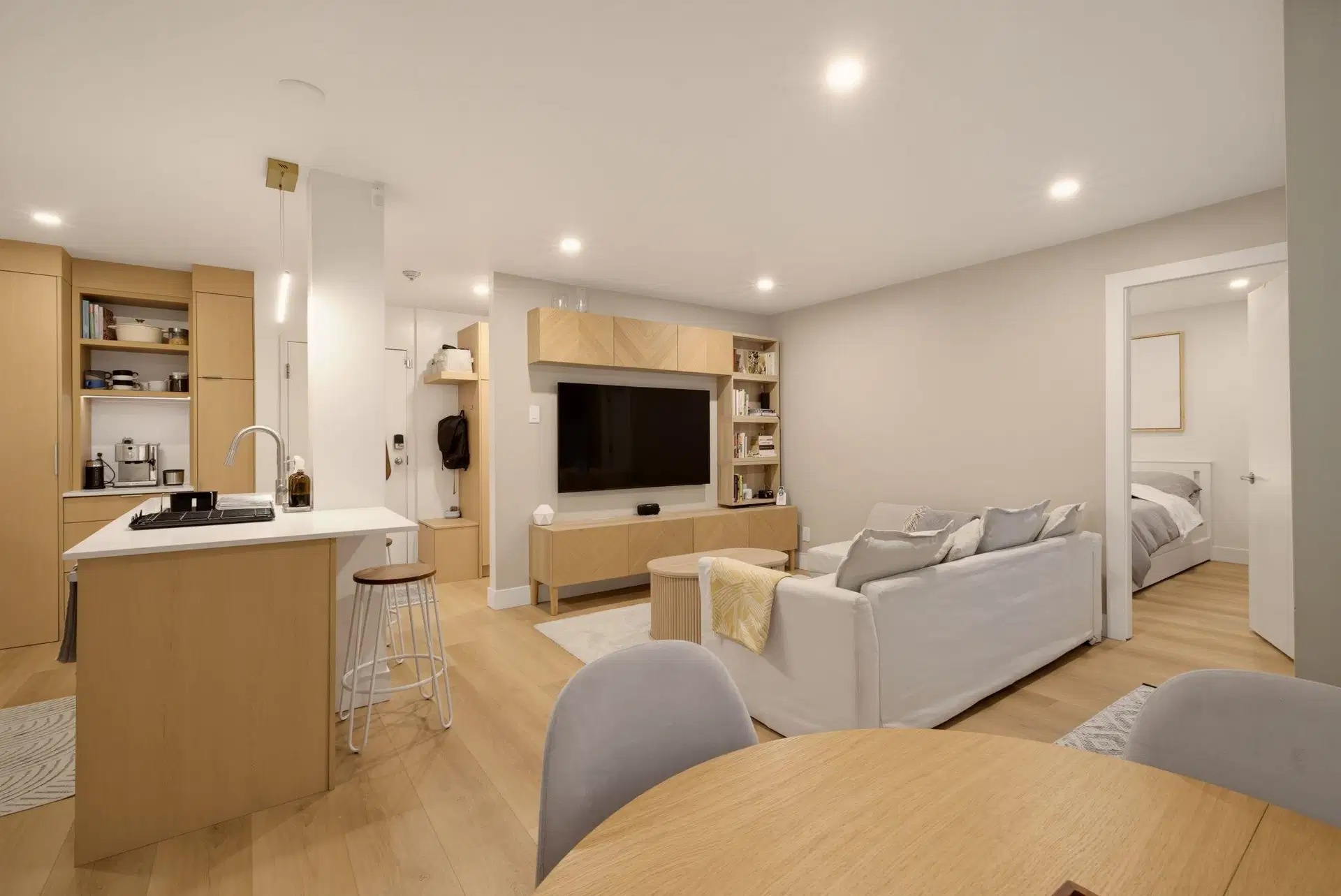 #204 – 1345 Comox Street