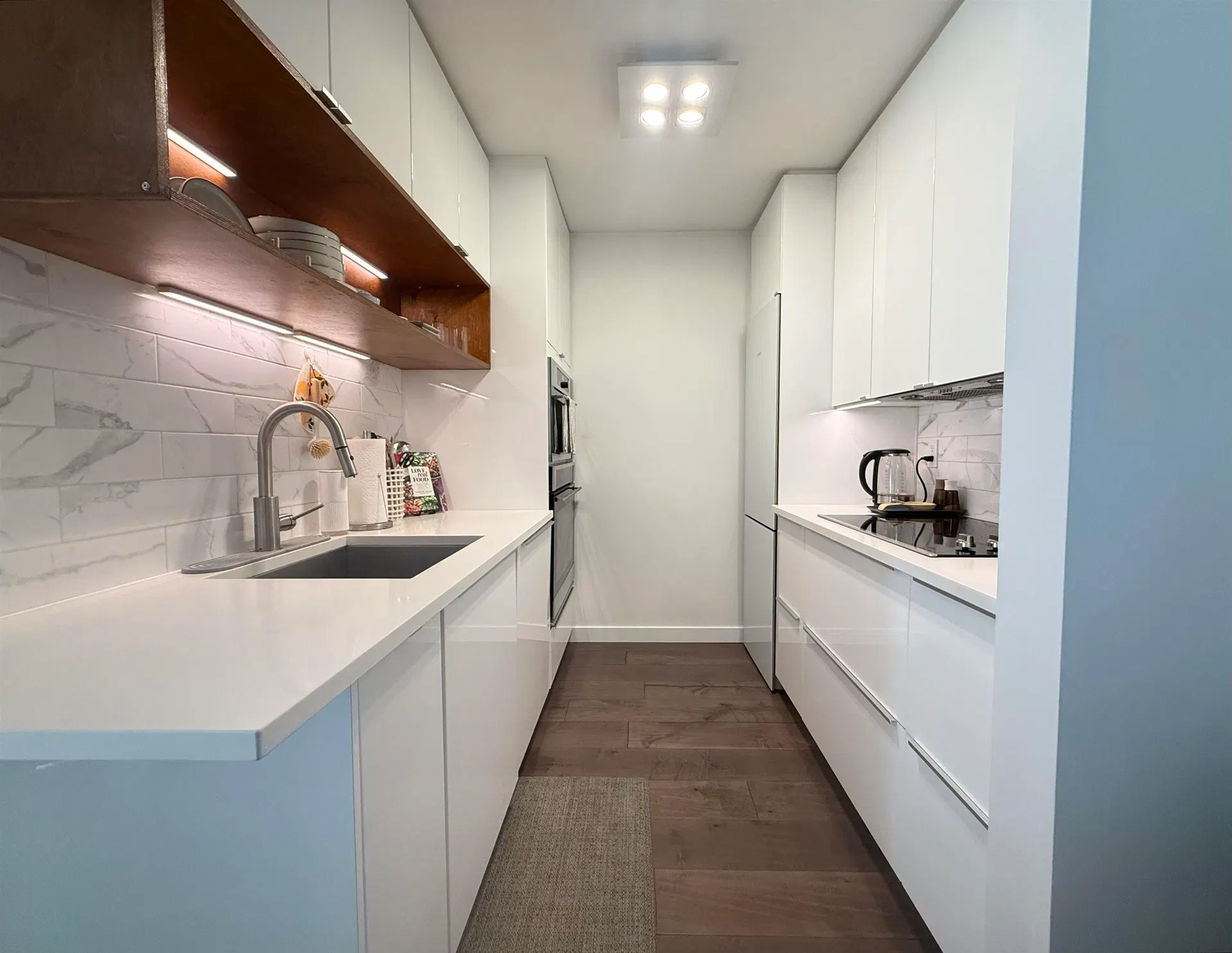 Photo 1 of 24 at #102 – 985 W 10th Avenue