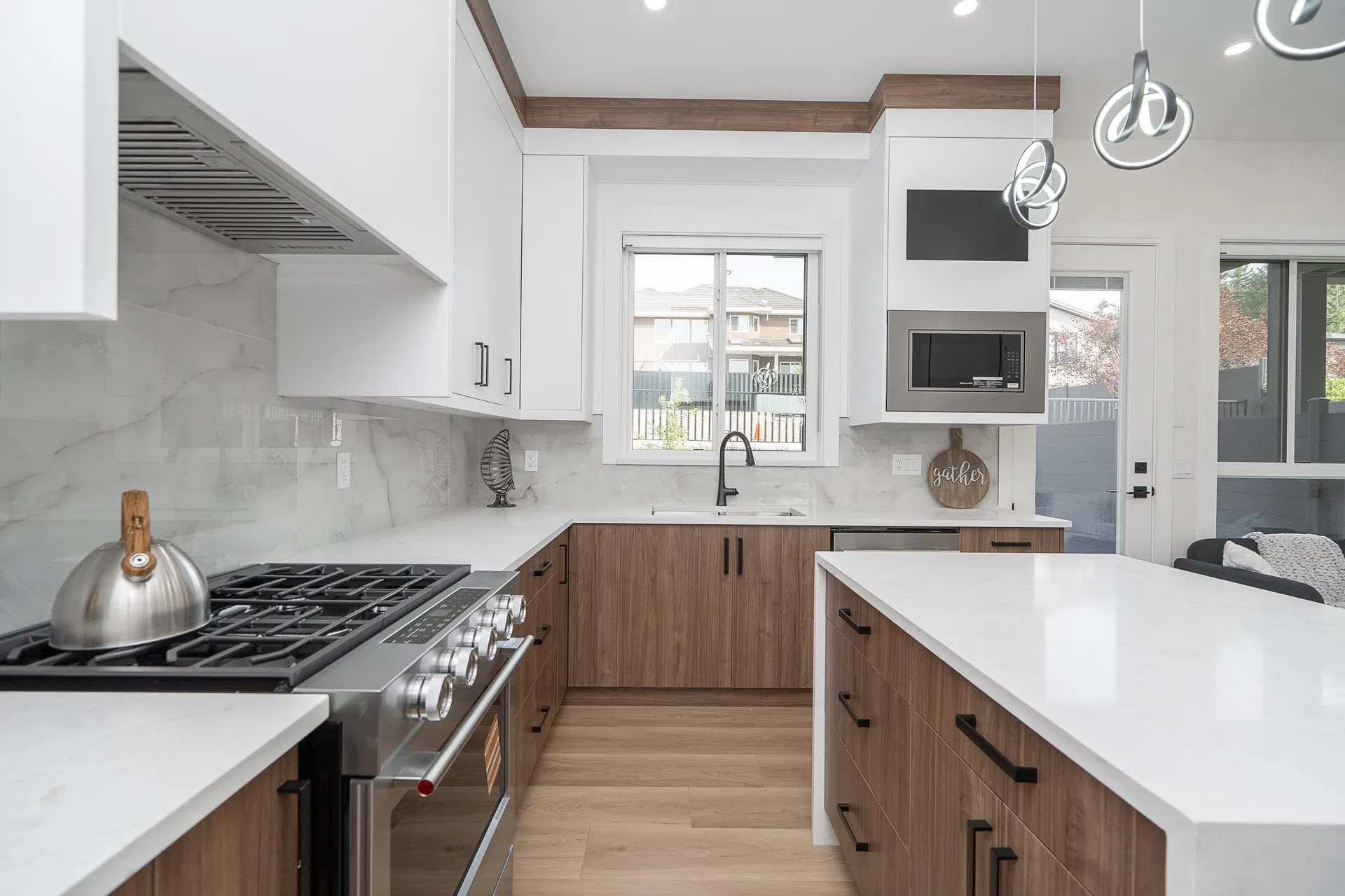 Photo 1 of 40 at #102 – 1149 Dansey Avenue