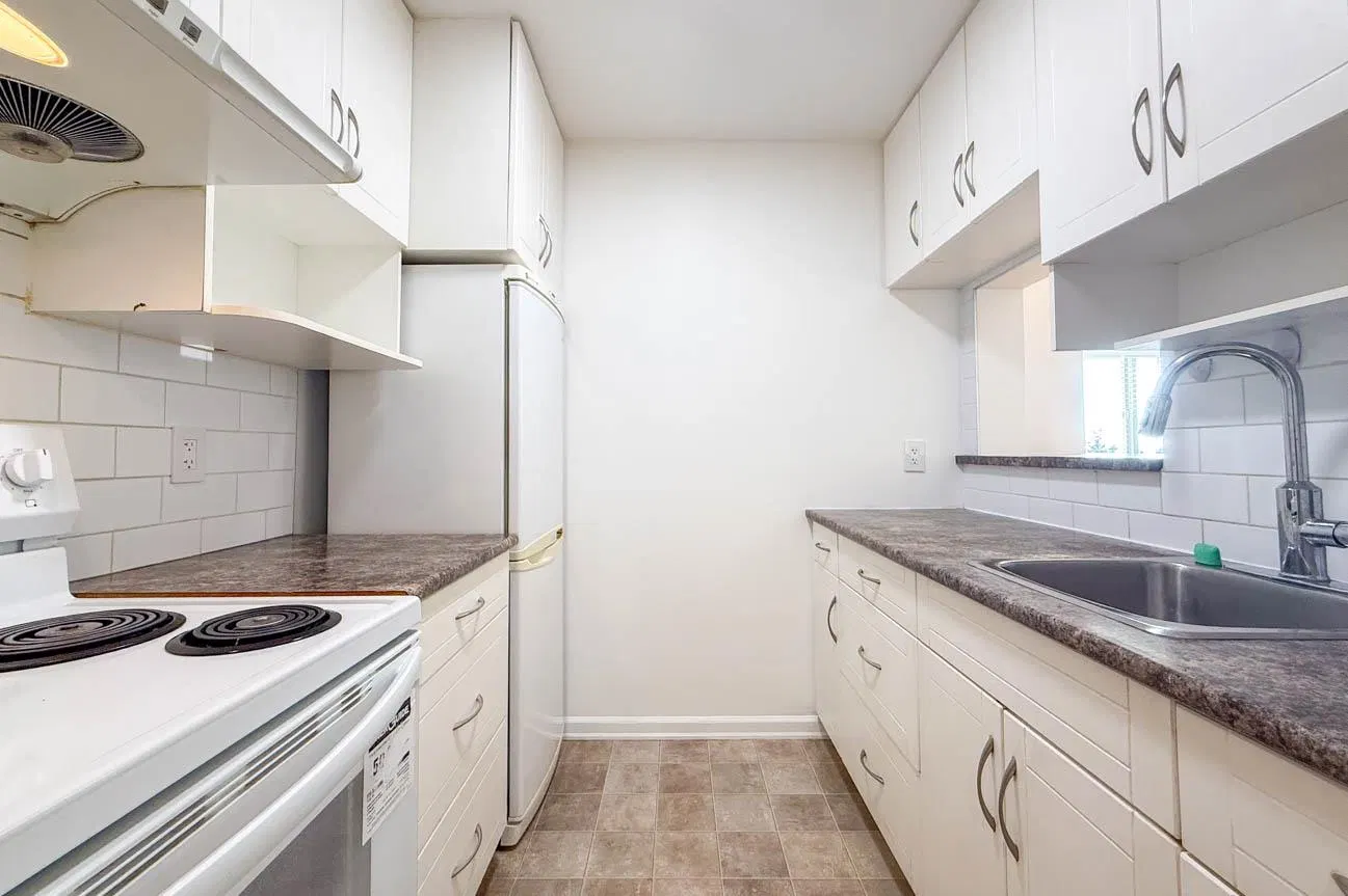 Photo 3 of 29 at #107 – 461 W 16 Street