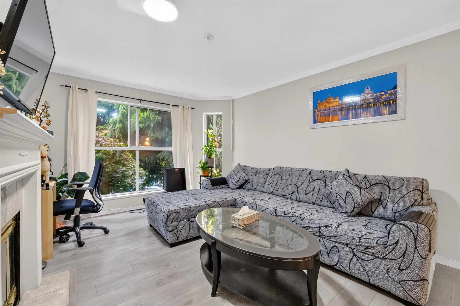 Photo 4 of 21 at #215 – 7151 121 Street