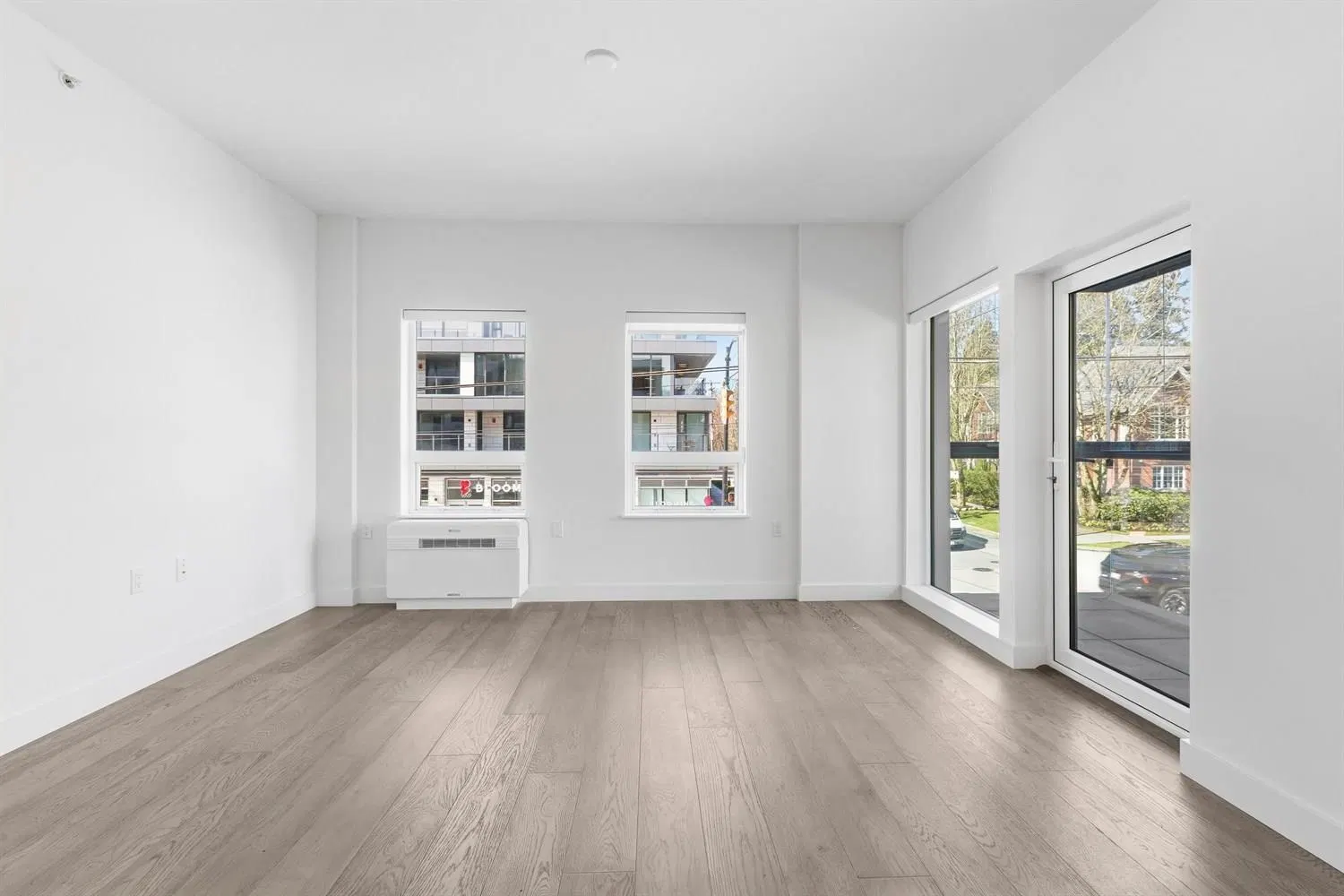 Photo 3 of 22 at #201 – 3590 W 39th Avenue
