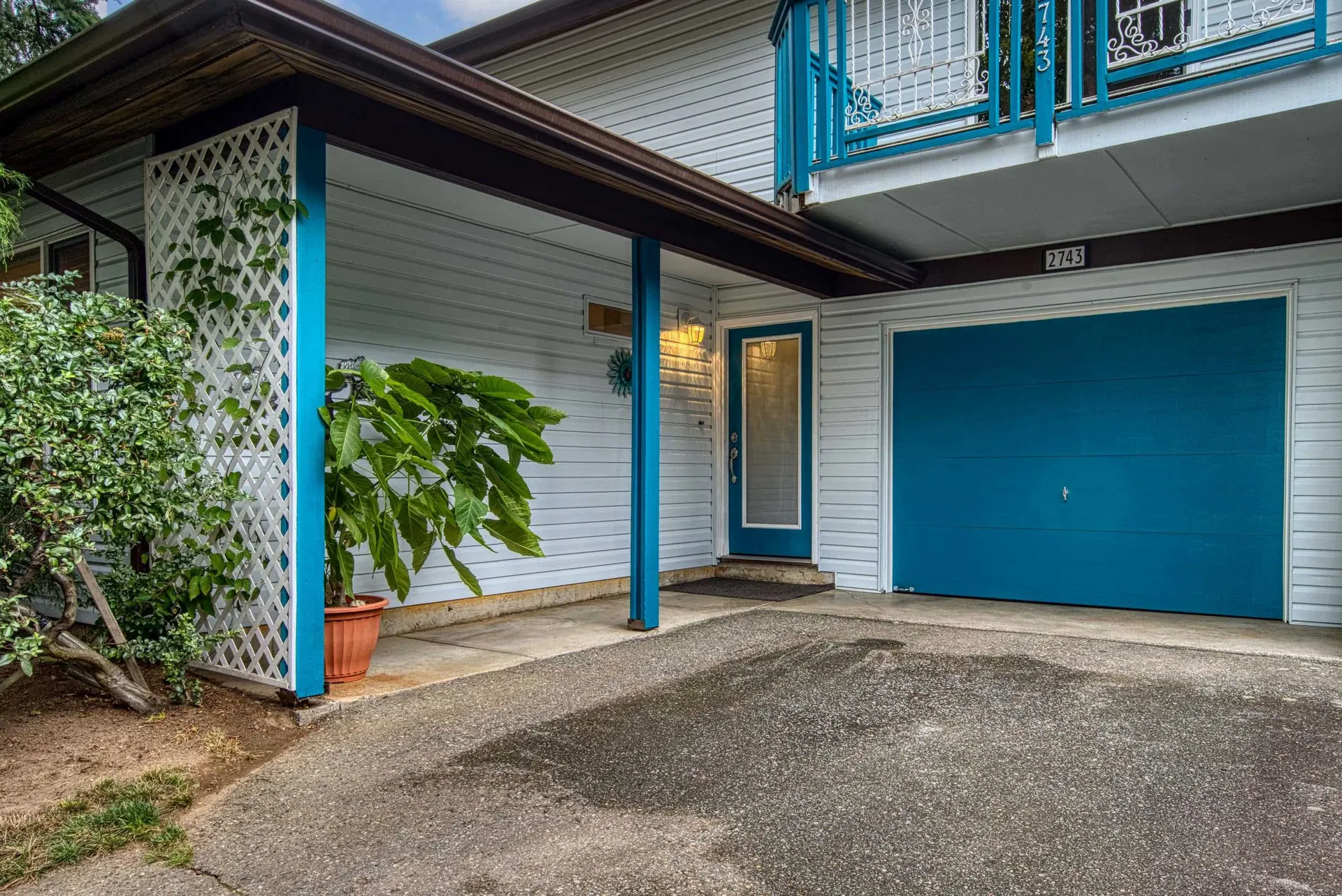 Photo 3 of 34 at 2743 Sandon Drive