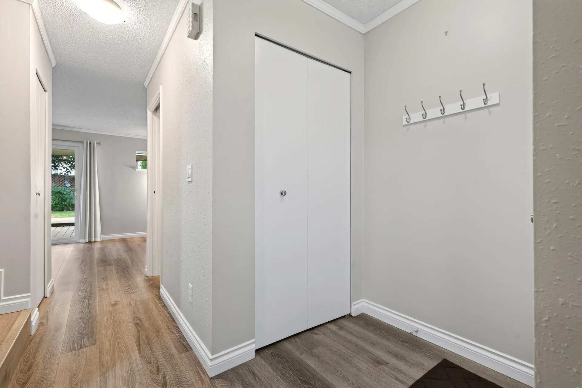 Photo 4 of 34 at 2743 Sandon Drive