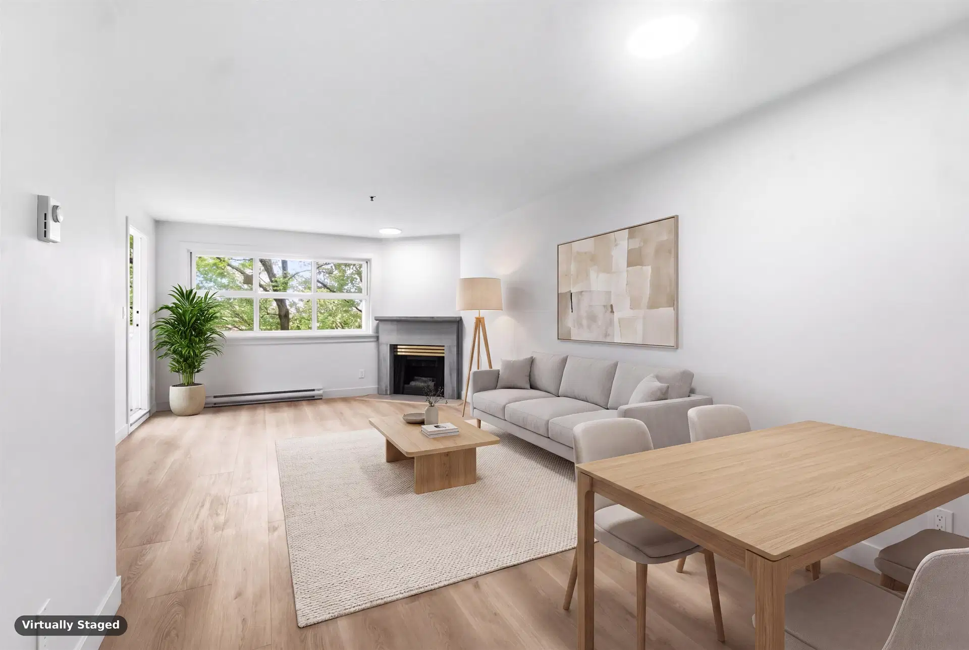 #305 – 2928 Commercial Drive