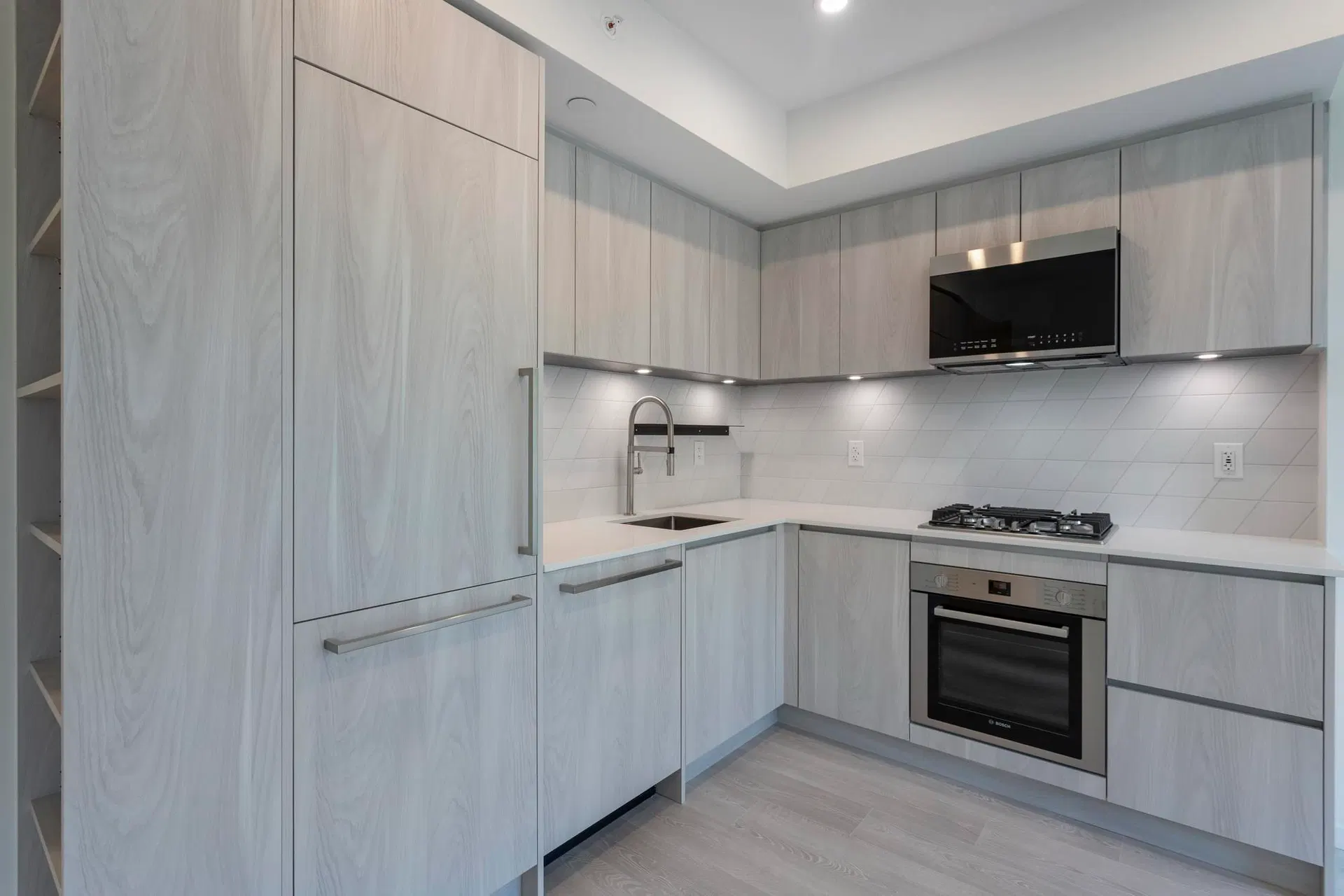 Photo 4 of 24 at #410 – 3264 Vanness Avenue