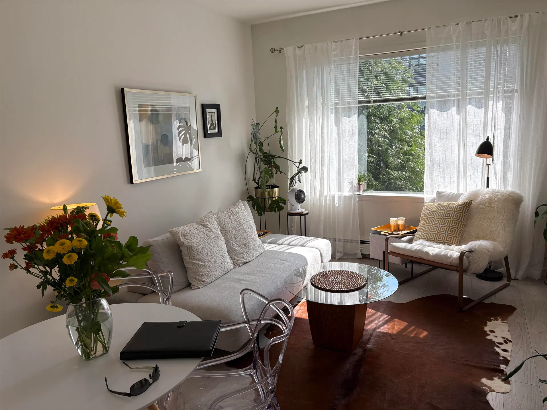 Photo 5 of 30 at 744 E 3rd Street