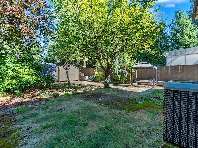 Photo 2 of 10 at 938 E 29th Street