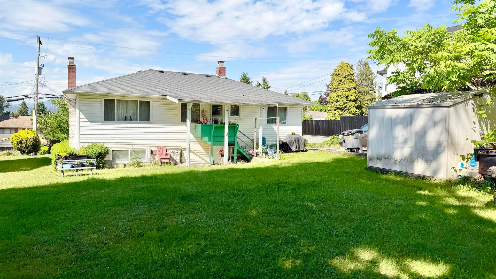 Photo 5 of 7 at 13688 113 Avenue
