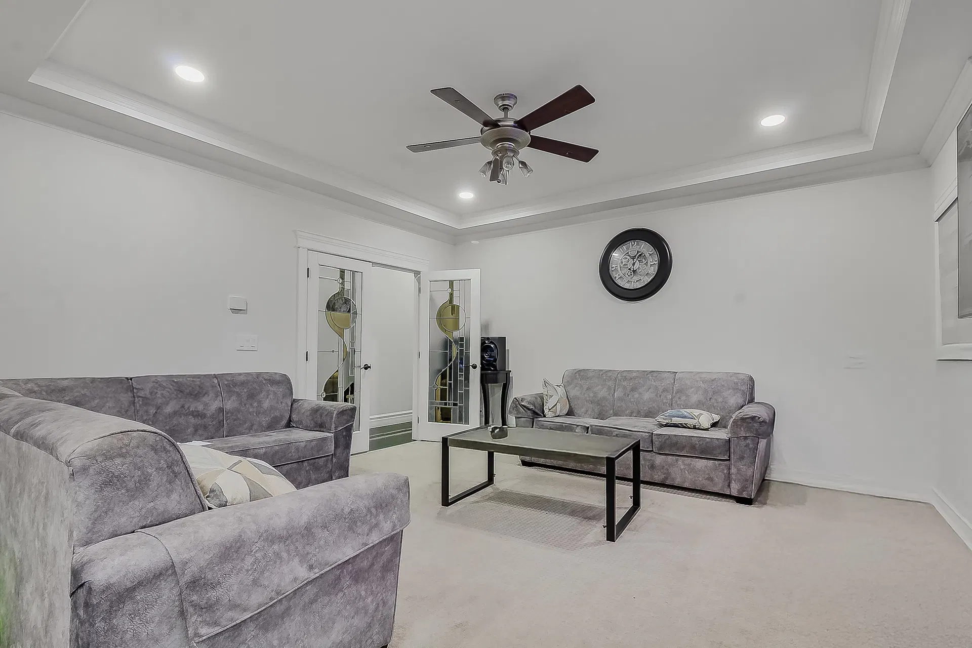 Photo 4 of 37 at 6842 131 Street