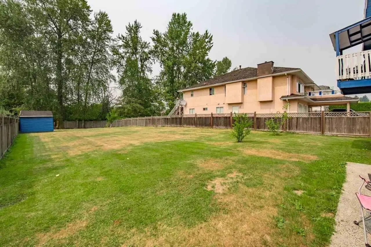 Photo 2 of 4 at 8997 144 Street
