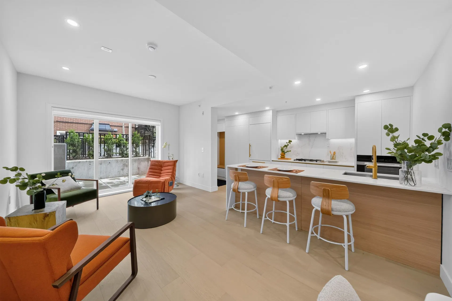Photo 4 of 40 at #110 – 918 W 32nd Avenue