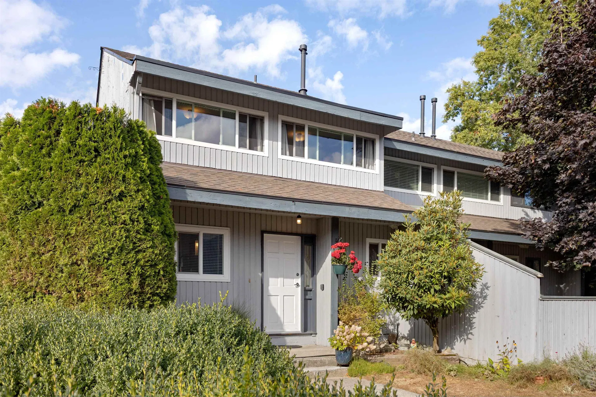 Photo 2 of 39 at #1 – 19022 119b Avenue