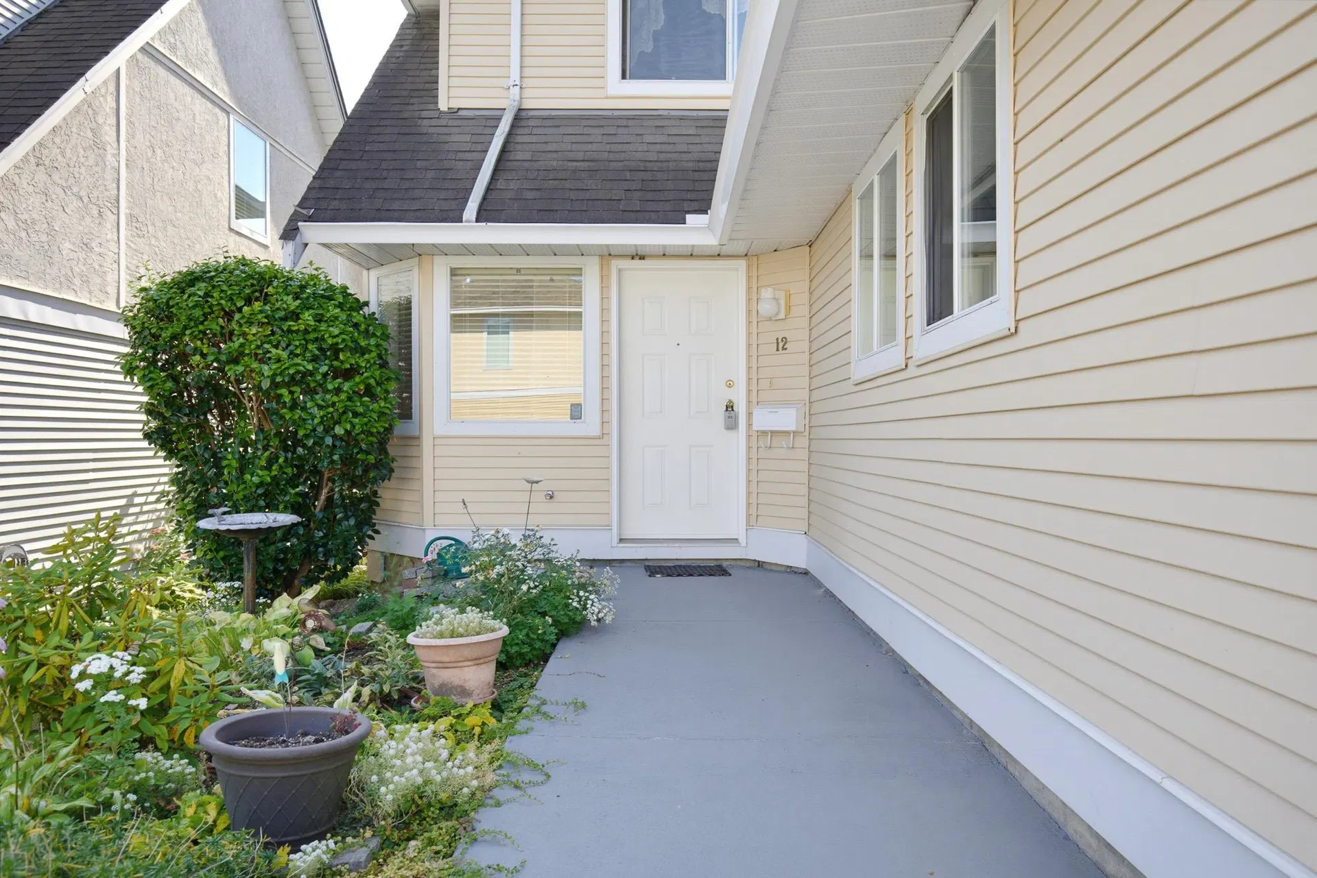 Photo 3 of 39 at #12 – 2475 Emerson Street