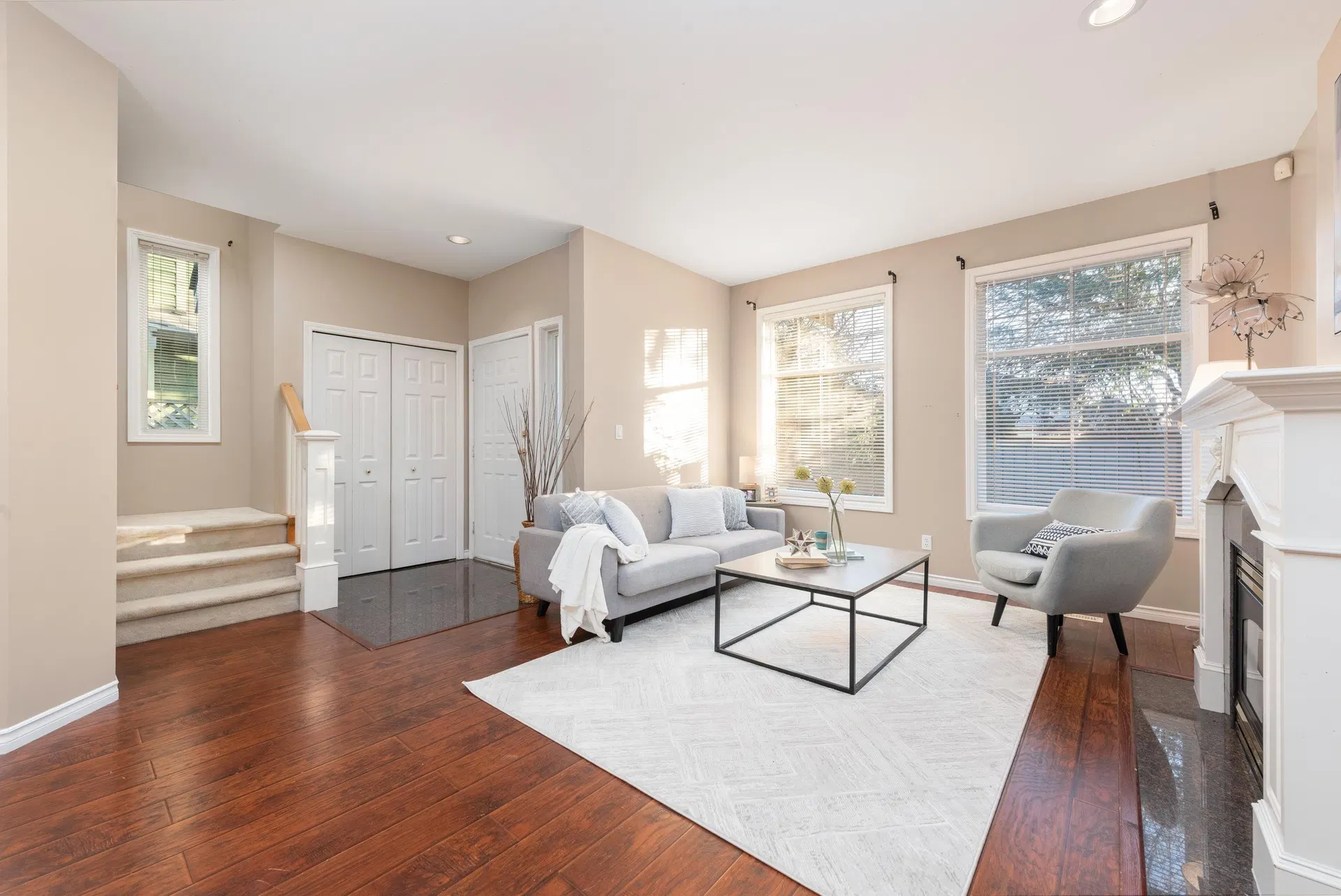 Photo 5 of 40 at 10231 Cambie Road
