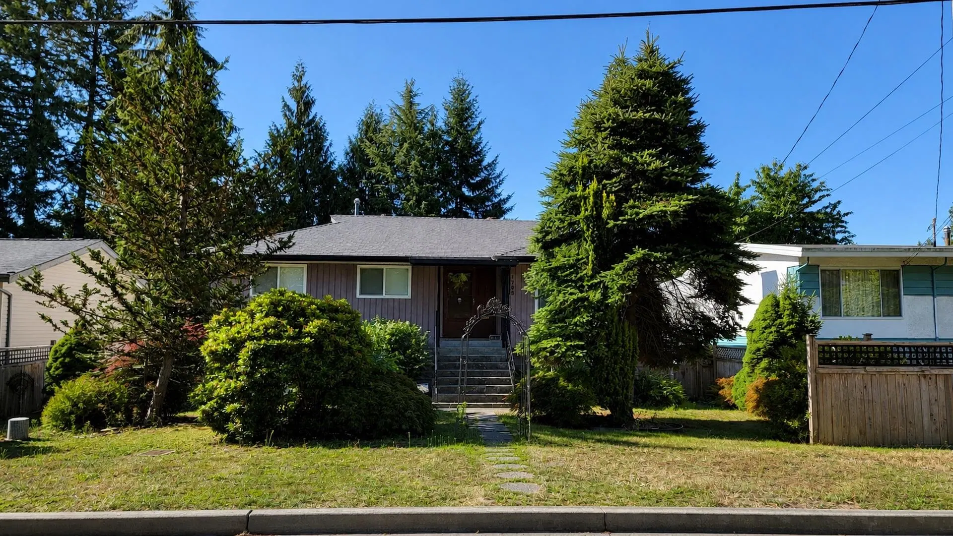 Photo 1 of 40 at 1798 Heather Avenue