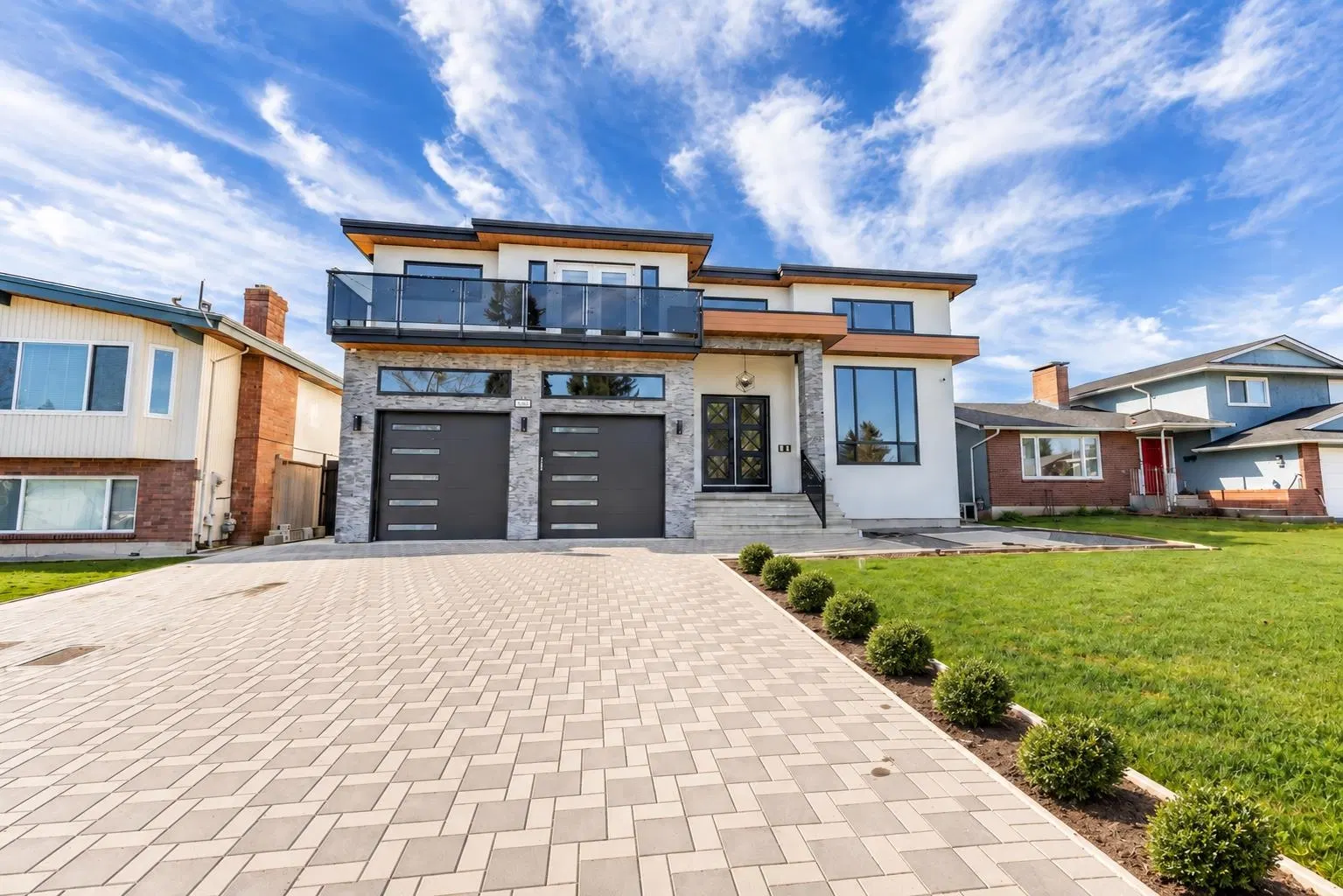 Photo 1 of 25 at 3265 Saturna Crescent
