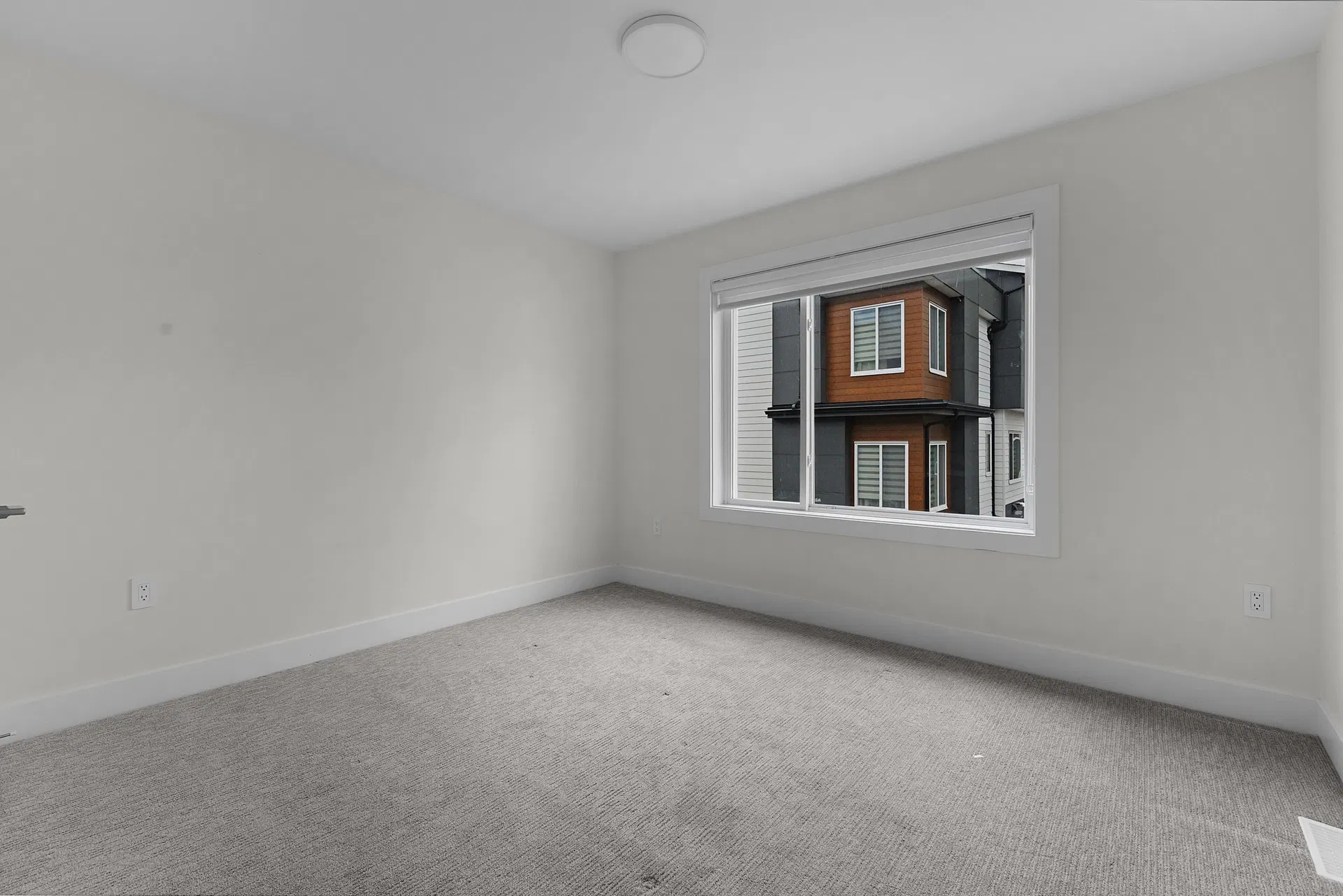 Photo 5 of 33 at #48 – 9652 162a Street