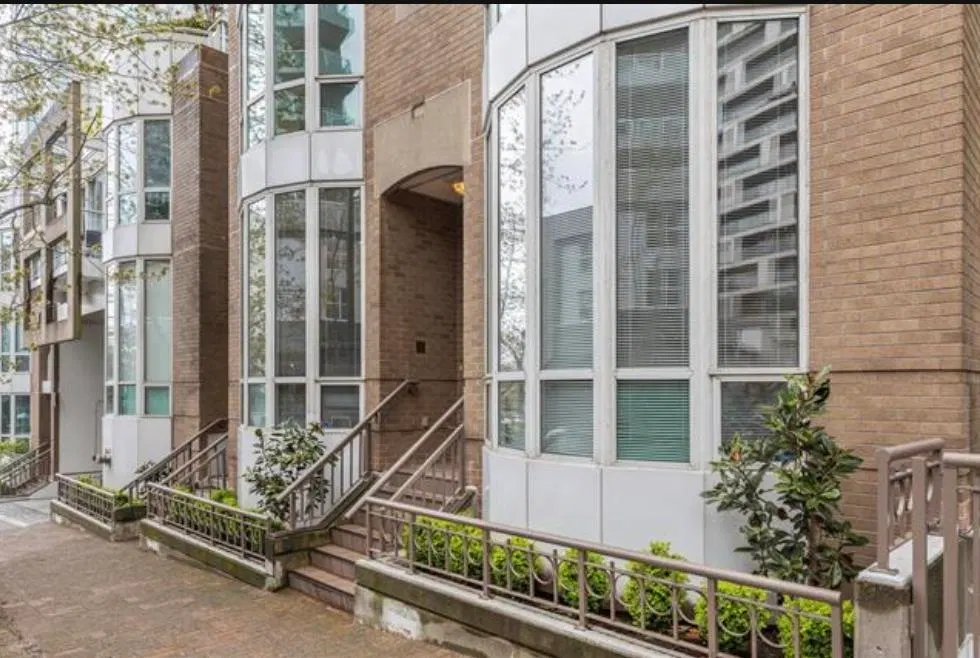 Photo 2 of 21 at T19 – 1501 Howe Street