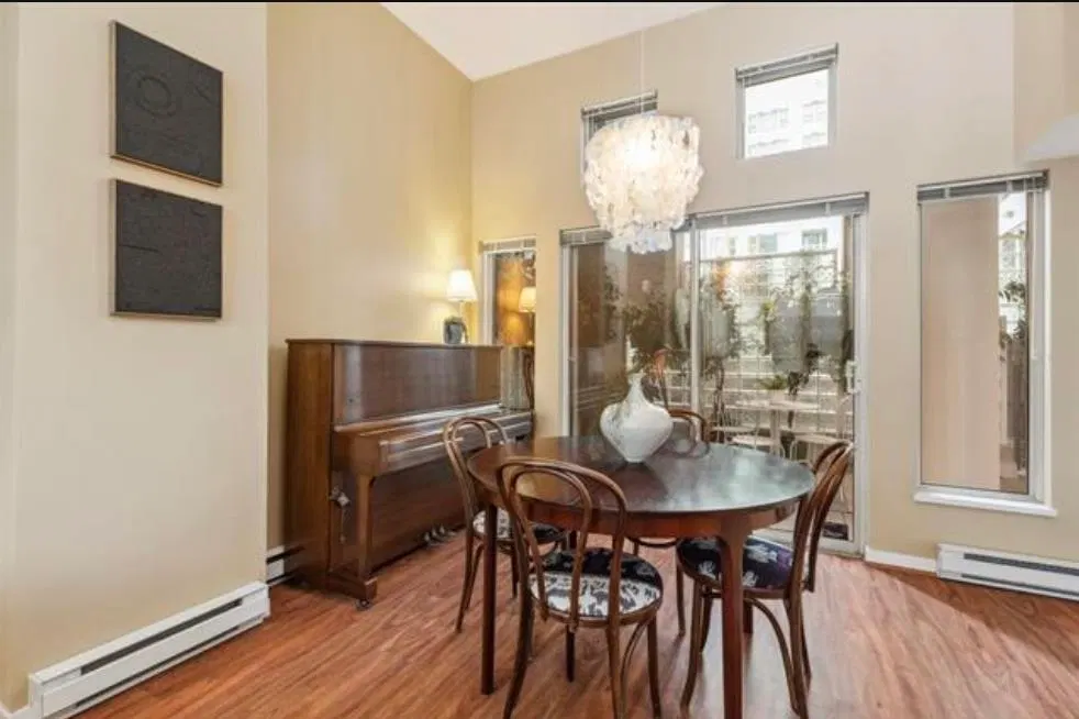 Photo 5 of 21 at T19 – 1501 Howe Street