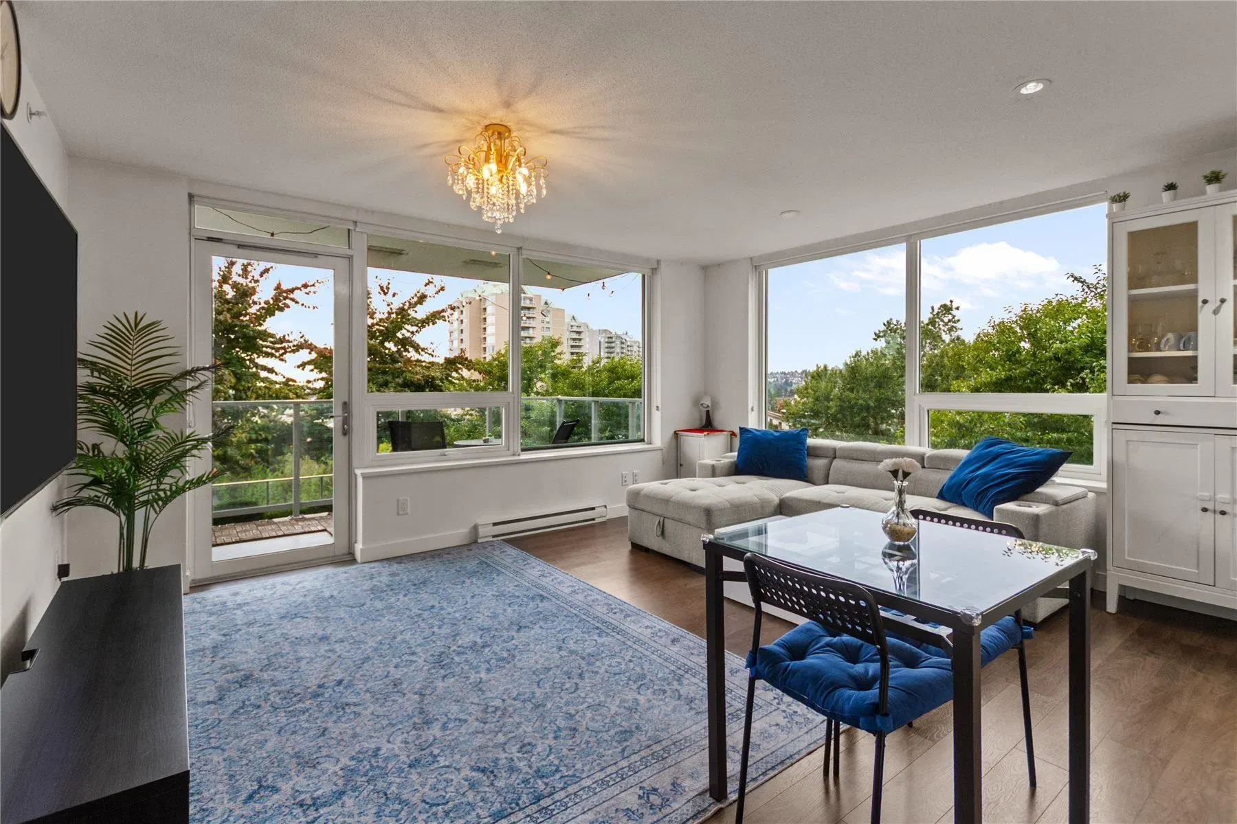 Photo 2 of 26 at #702 – 988 Quayside Drive