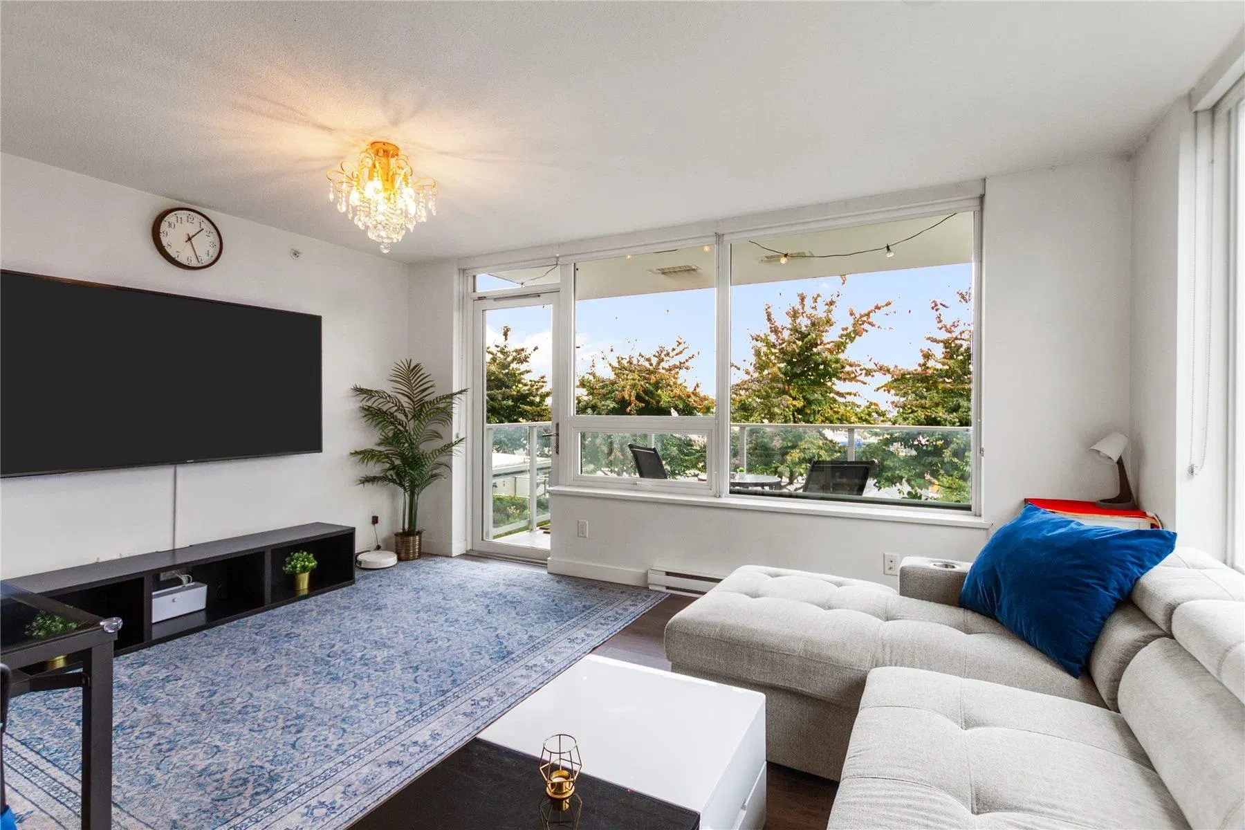 Photo 3 of 26 at #702 – 988 Quayside Drive